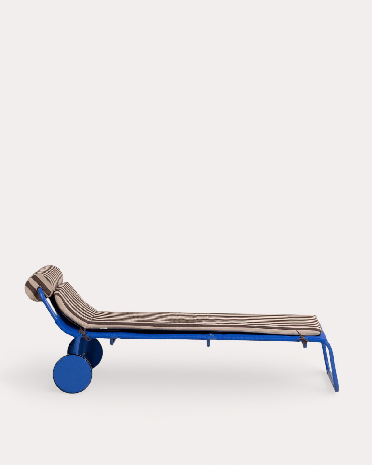 Transat en Aluminium et Tissu avec Roulettes Mitha, image de la gelerie 2