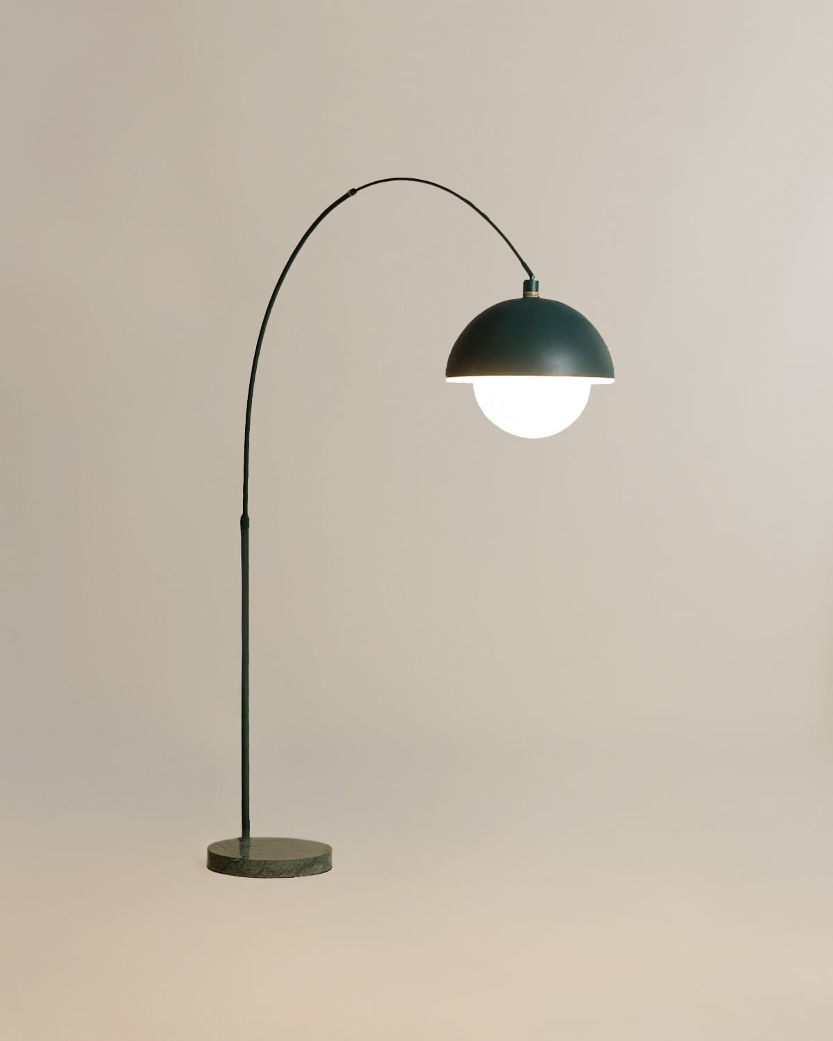 Lampadaire en Métal et Marbre Vivier, image de la gelerie 4