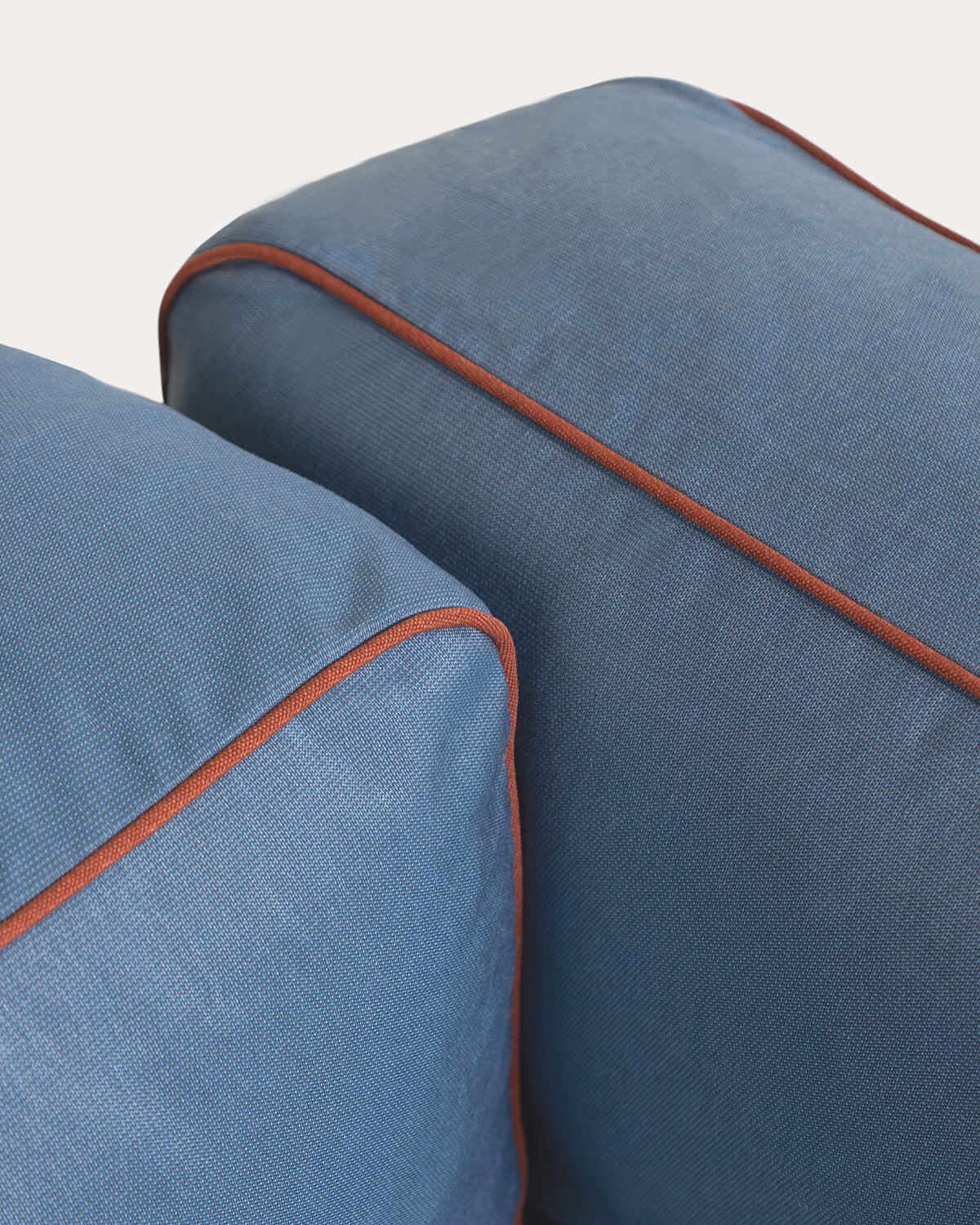 Ensemble de jardin avec 2 modules d'angle, module pouf et table basse en métal et tissu Kristen, image de la gelerie 6