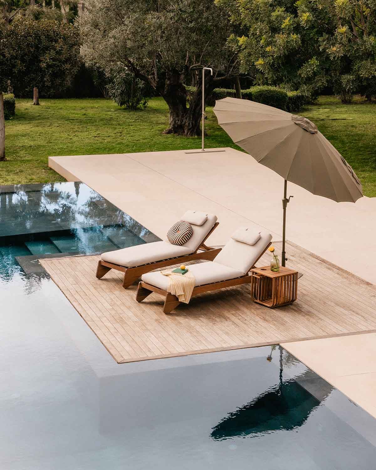 Pack de 2 Chaises Longues Inclinables en Bois d'Acacia et Tissu Lorent, image de la gelerie 2