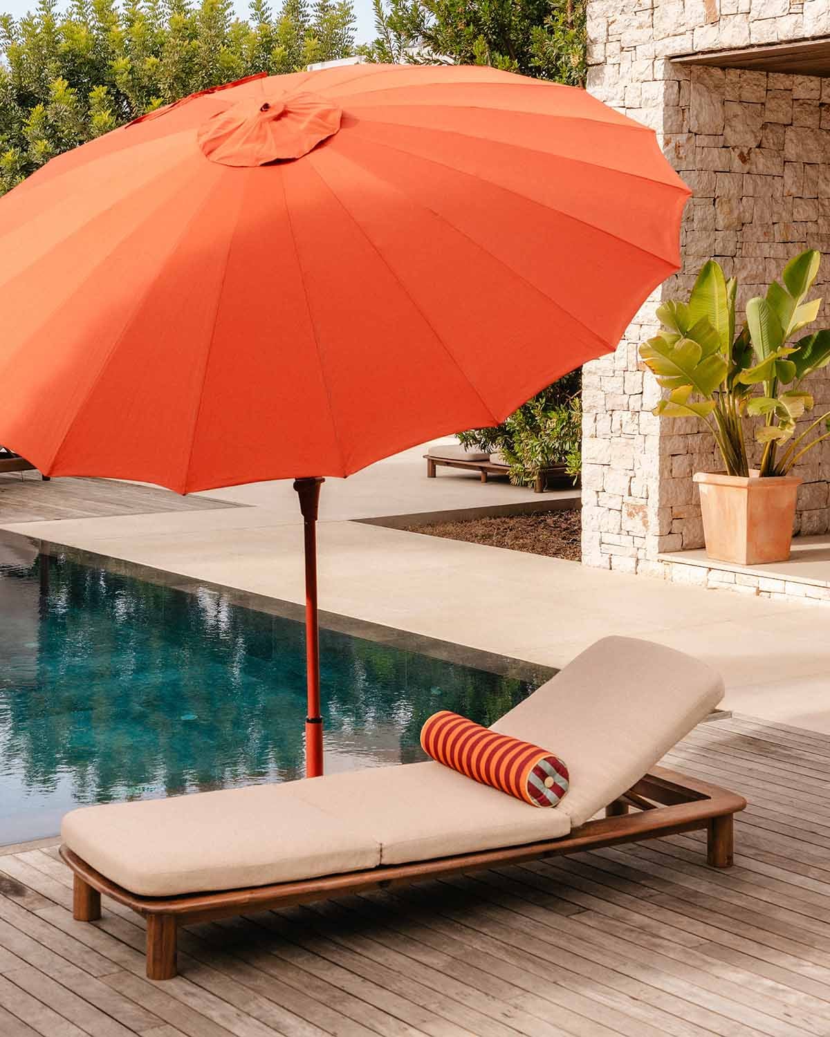 Chaise Longue Inclinable en Bois d'Acacia et Tissu Dawson, image de la gelerie 2