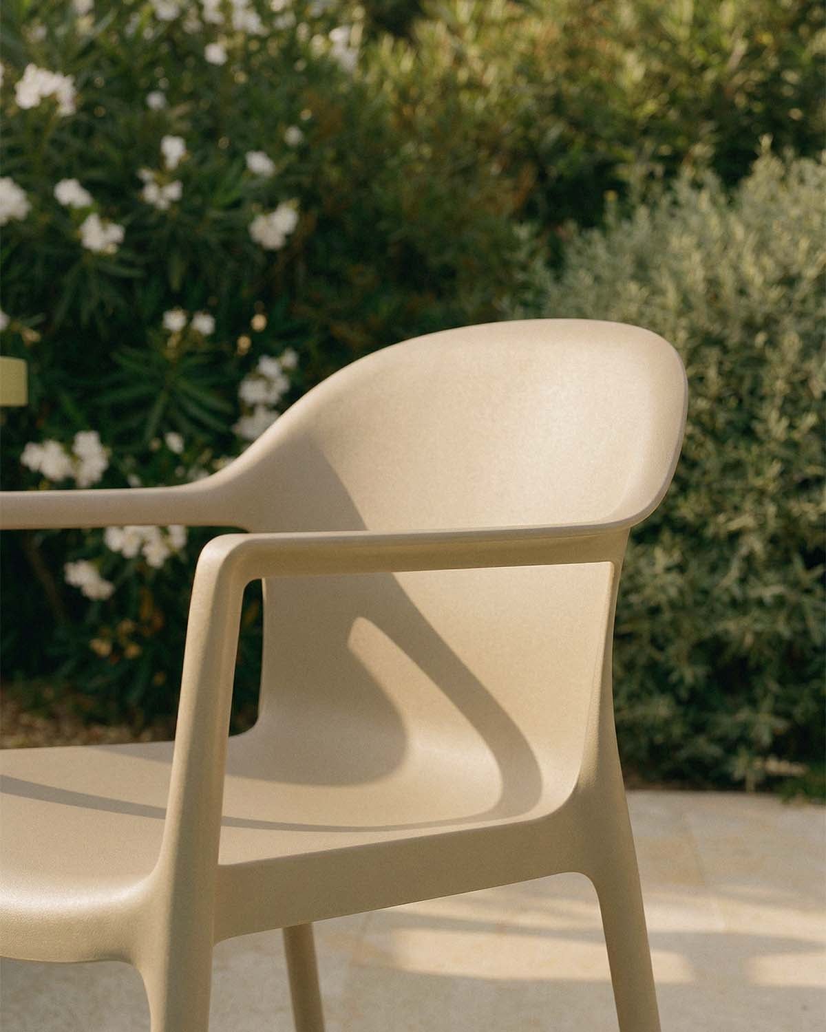 Pack 4 Chaises d'Extérieur en Polypropylène avec Accoudoirs Juana, image de la gelerie 3