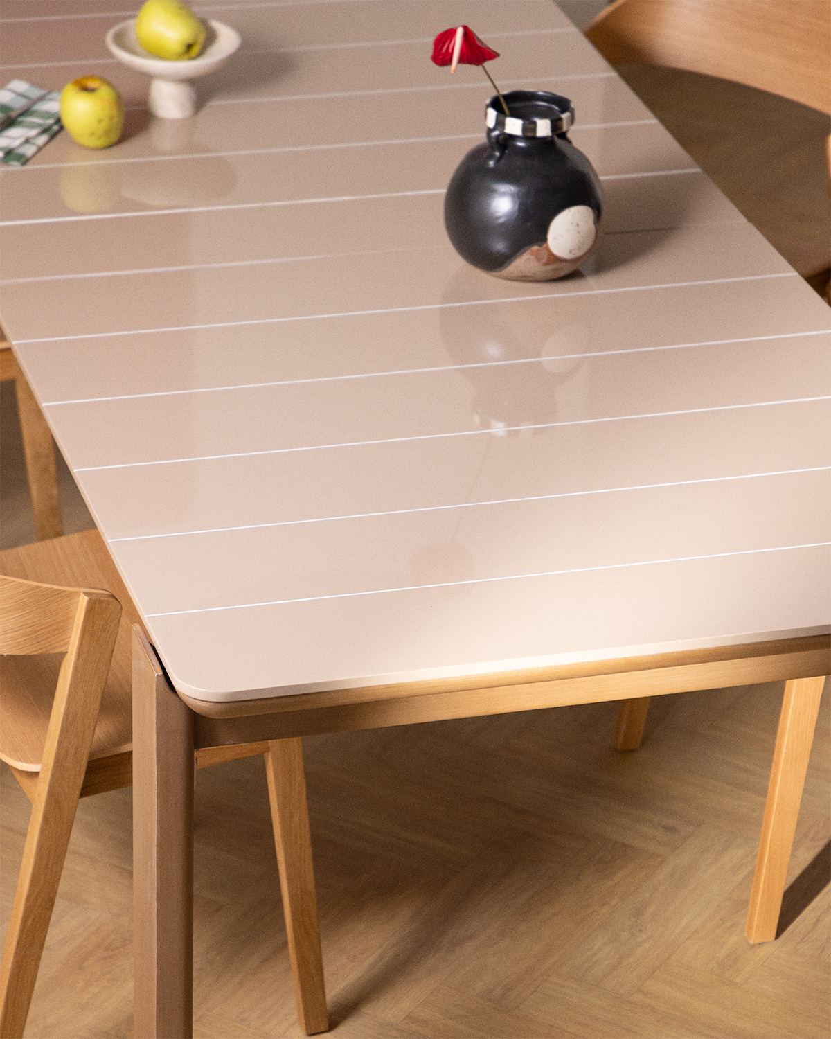 Table de Salle à Manger Rectangulaire Extensible en Ciment avec Aspect Carrelage et Bois d'Acacia (225-330 x100 cm) Ubel, image de la gelerie 3