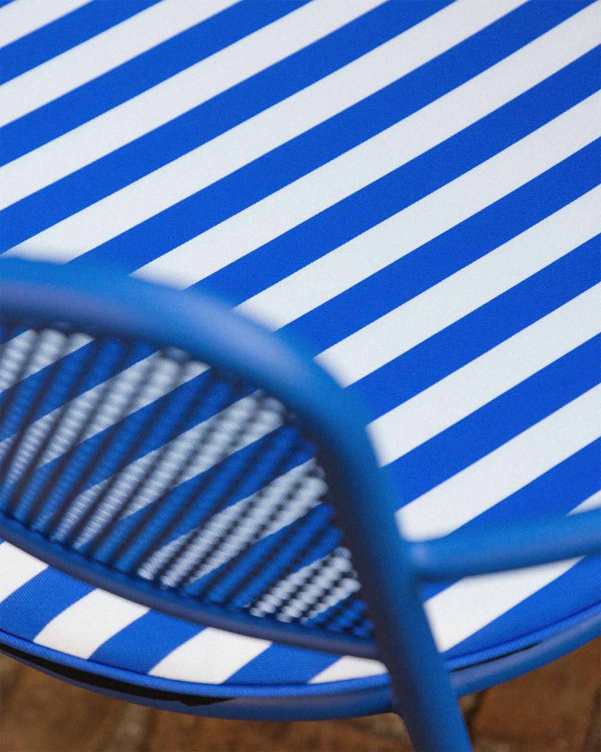 Chaise d'Extérieur avec Accoudoirs en Métal Dorothea, image de la gelerie 3