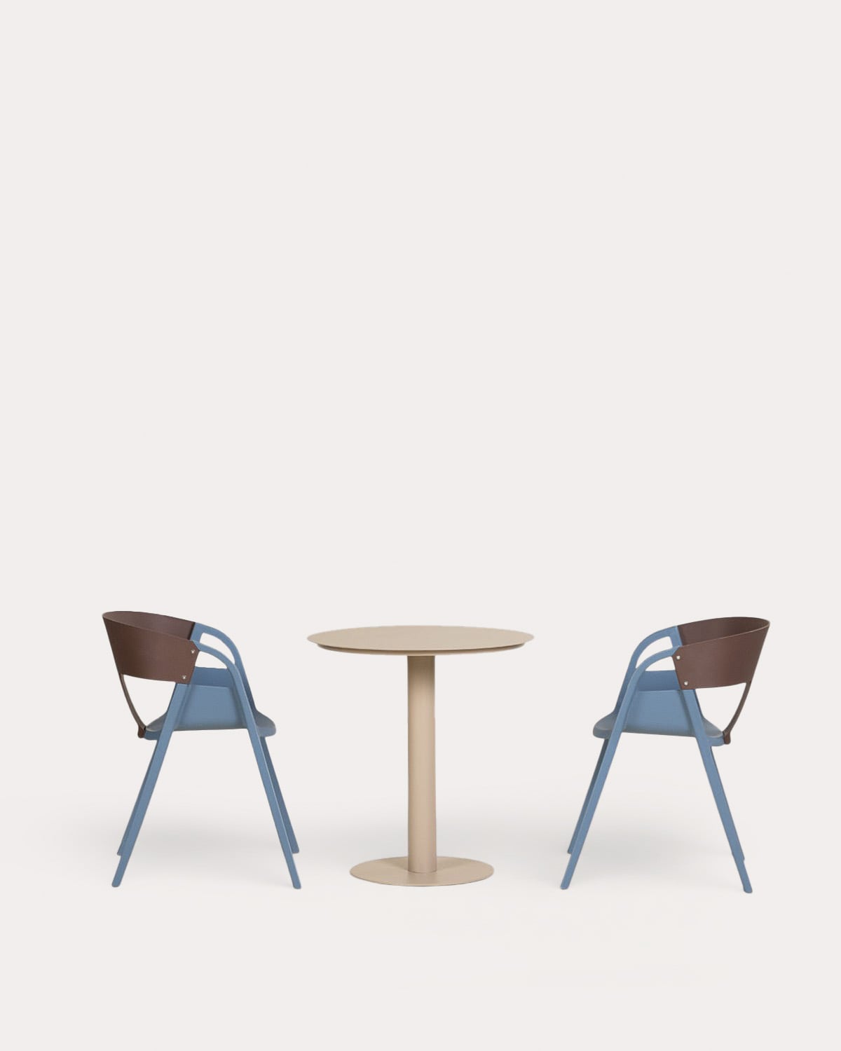 Ensemble Table Ronde en Métal (Ø70 cm) Banon et 2 Chaises en Polypropylène Barrax d’Extérieur, image de la gelerie 2