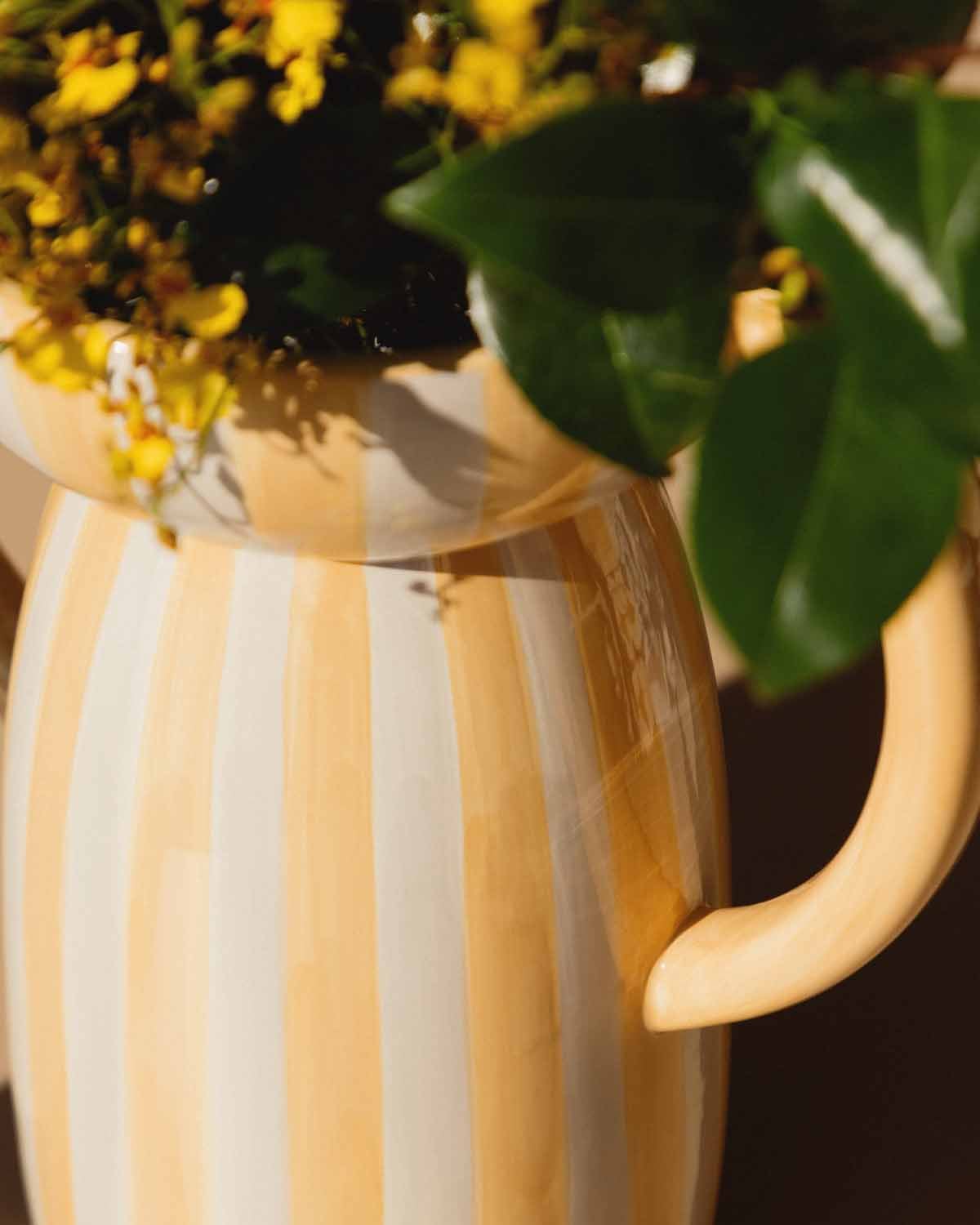 Grand Vase en Dolomite XL Litchi Lines, image de la gelerie 3