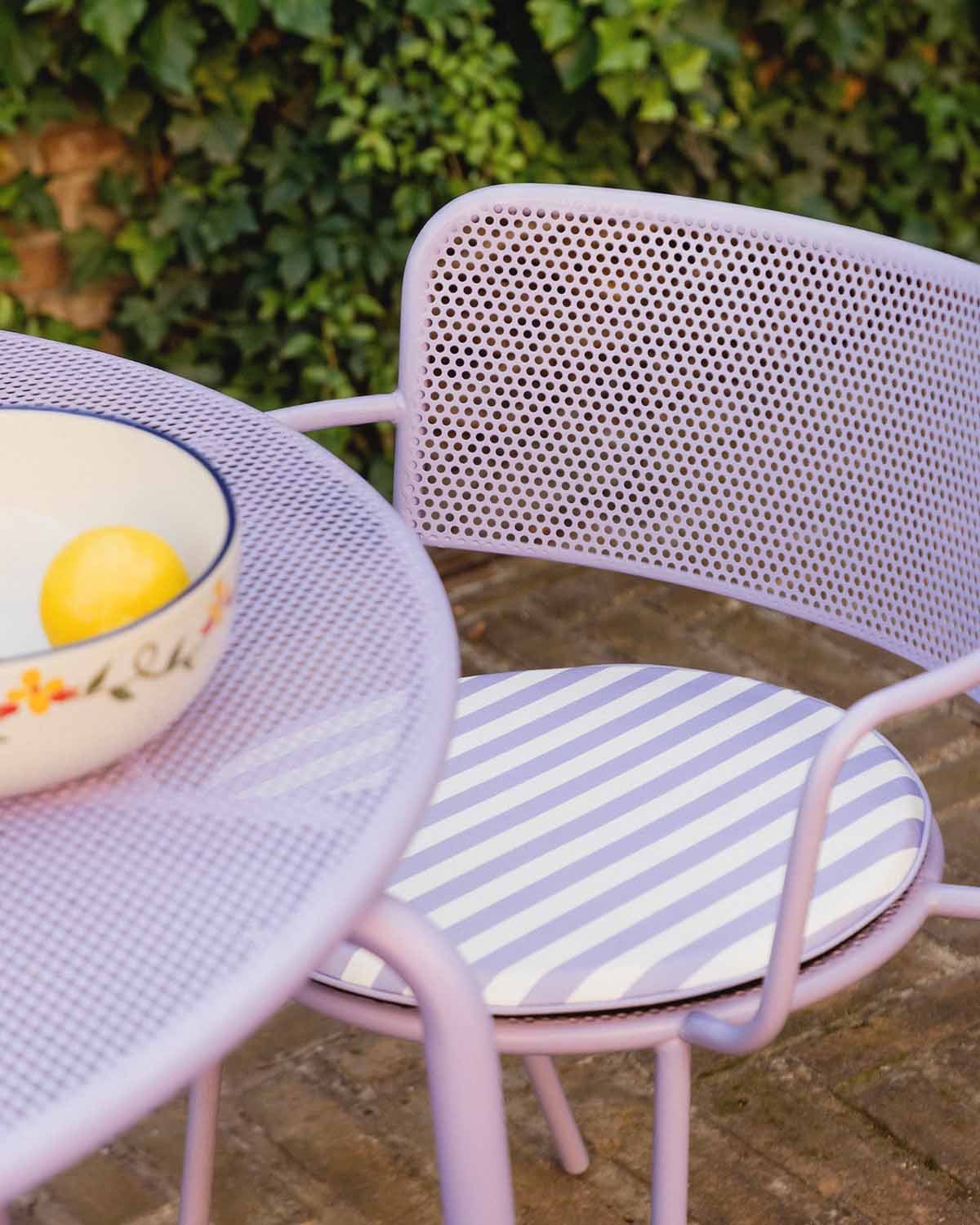 Chaise d'Extérieur avec Accoudoirs en Métal Dorothea, image de la gelerie 3