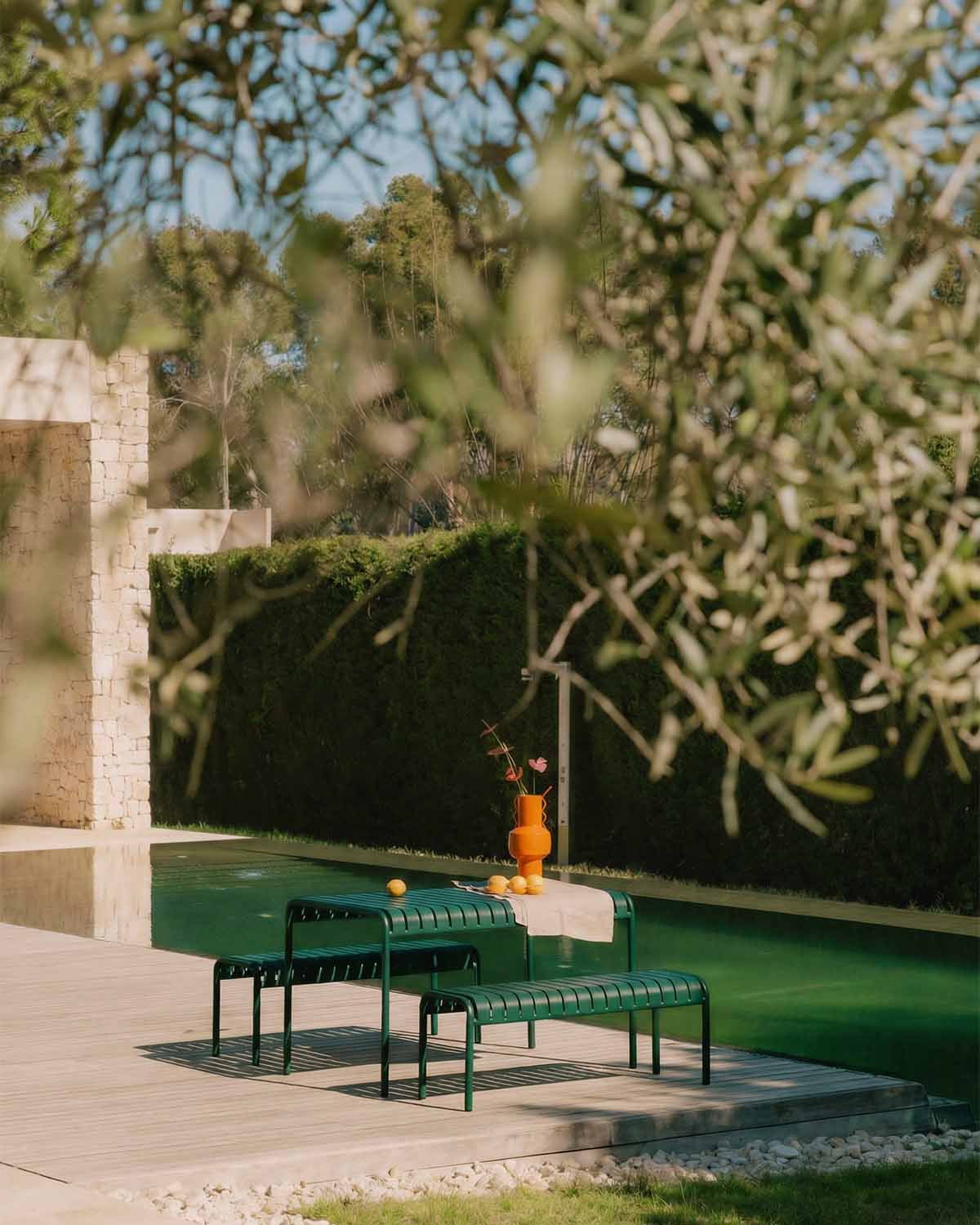 Ensemble Table Rectangulaire d'Extérieur (130x80 cm) et 2 Bancs en Métal Tavo, image de la gelerie 2