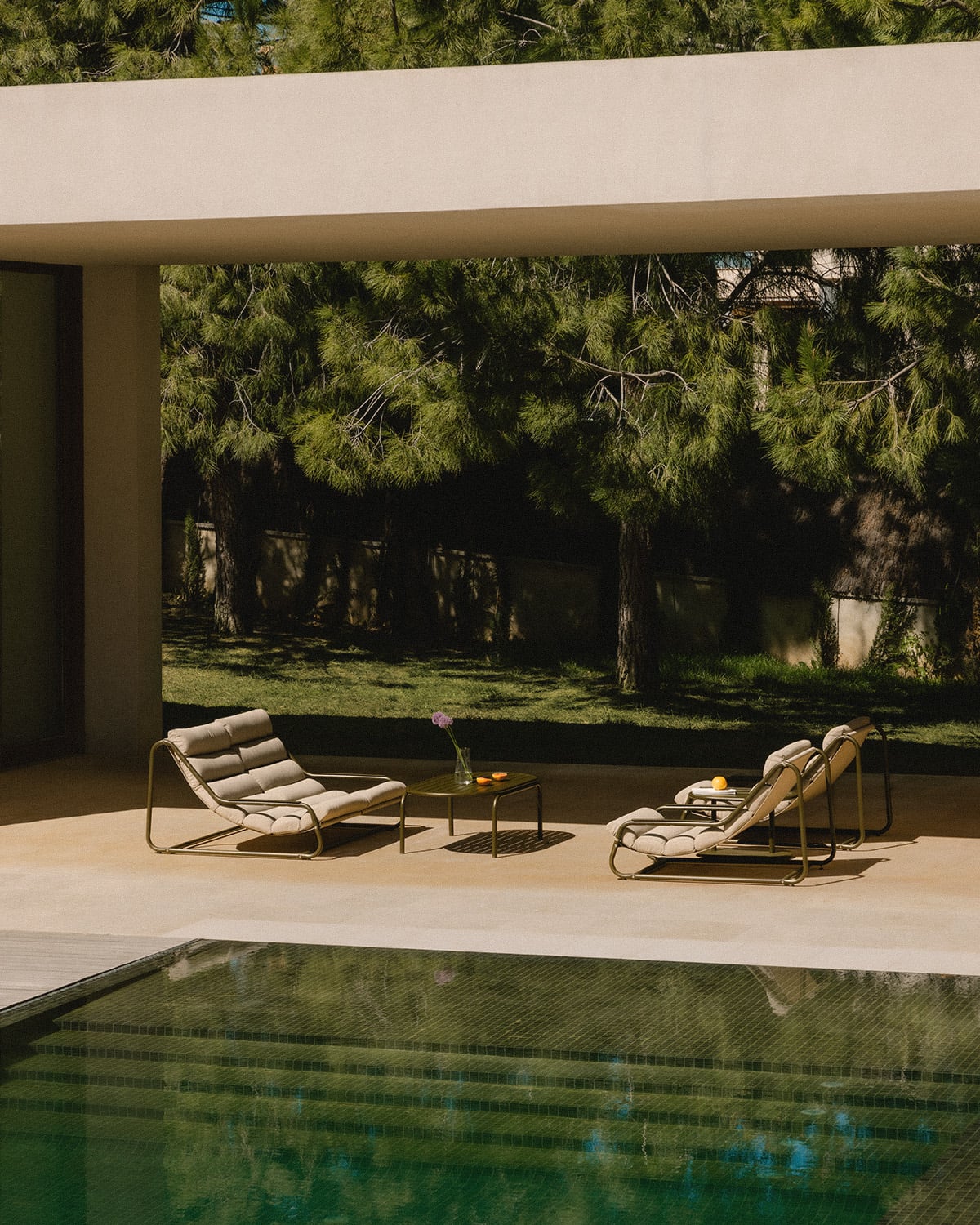 Ensemble de Jardin Comprenant un Canapé 2 Places, 2 Fauteuils, 1 Table Basse et 1 Table d'Appoint en Métal et Tissu Jazmin, image de la gelerie 2