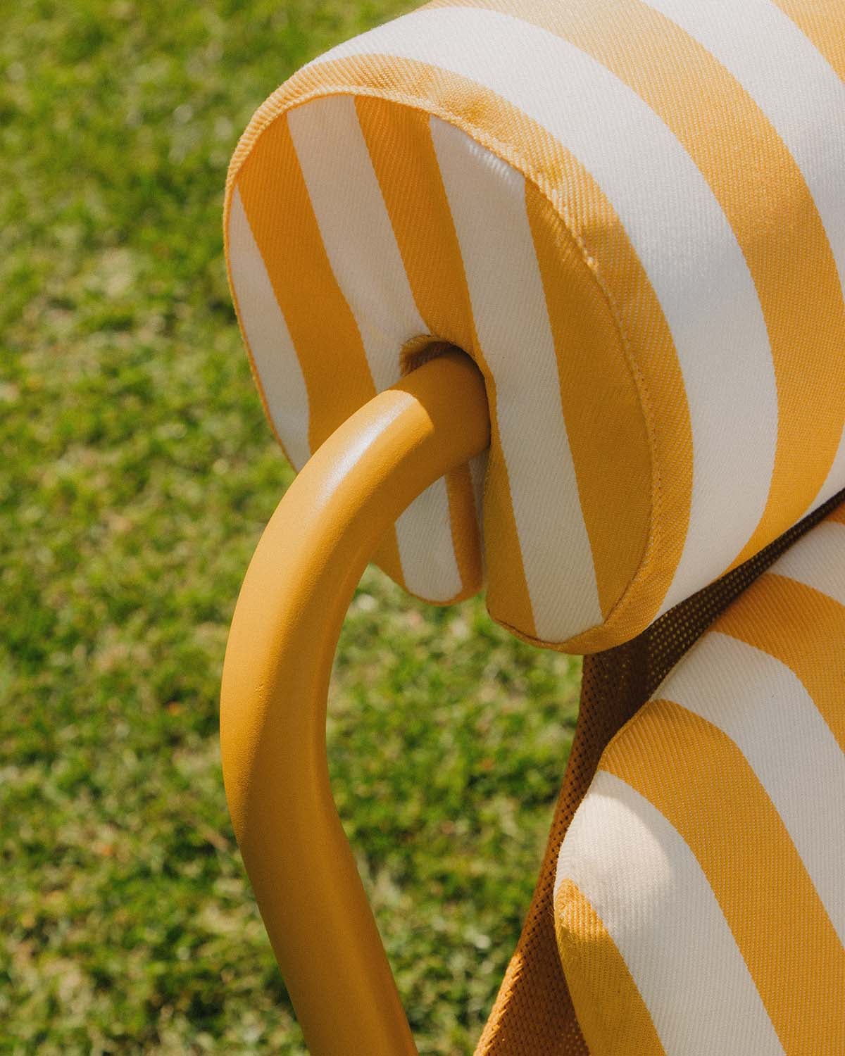 Pack 2 Chaises Longues avec Roulettes en Aluminium et Revêtement en Tissu Mitha, image de la gelerie 3