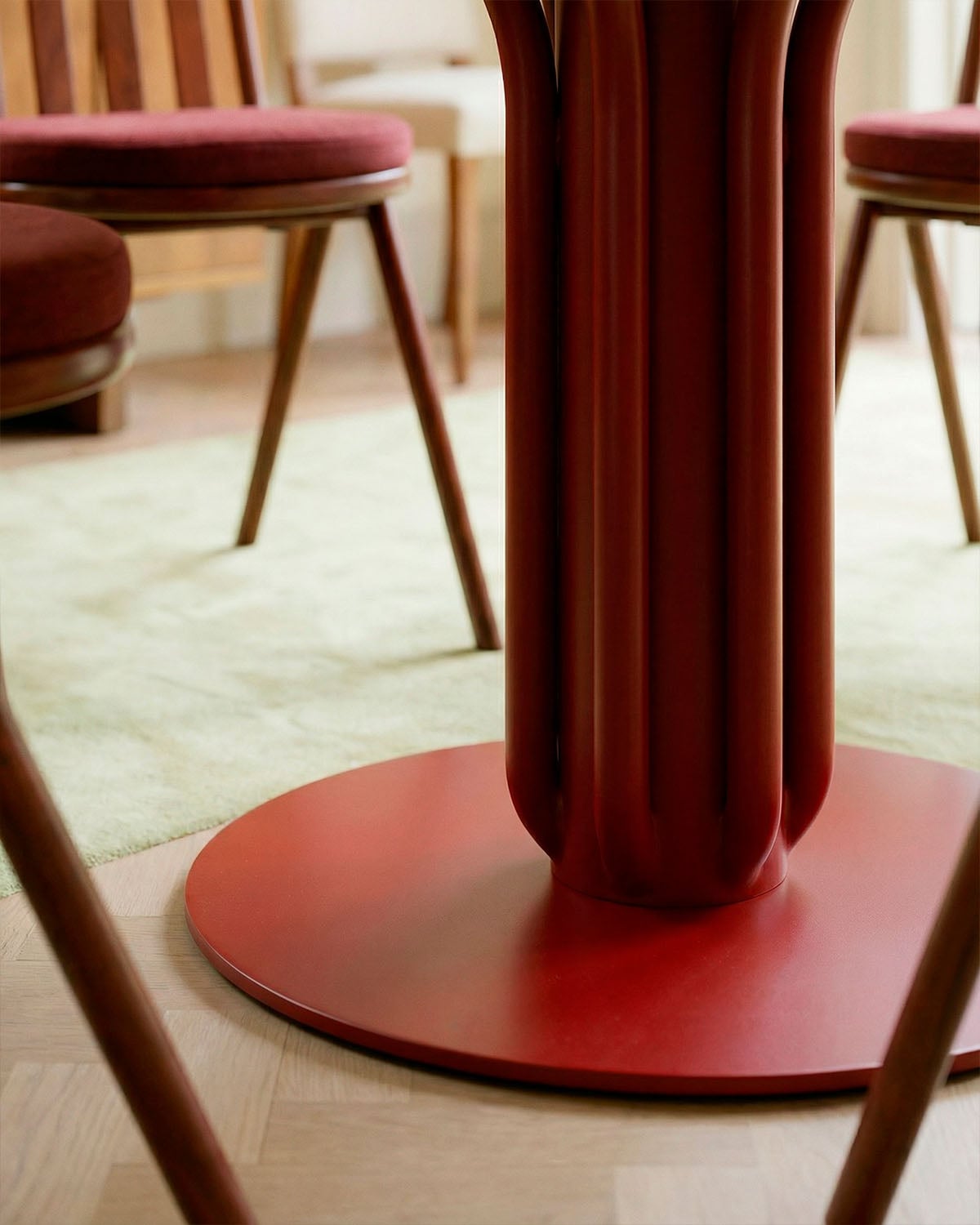 Ensemble Table Ronde (Ø120 cm) et 4 Chaises de Salle à Manger en Métal et Verre Trempé Llibet, image de la gelerie 3