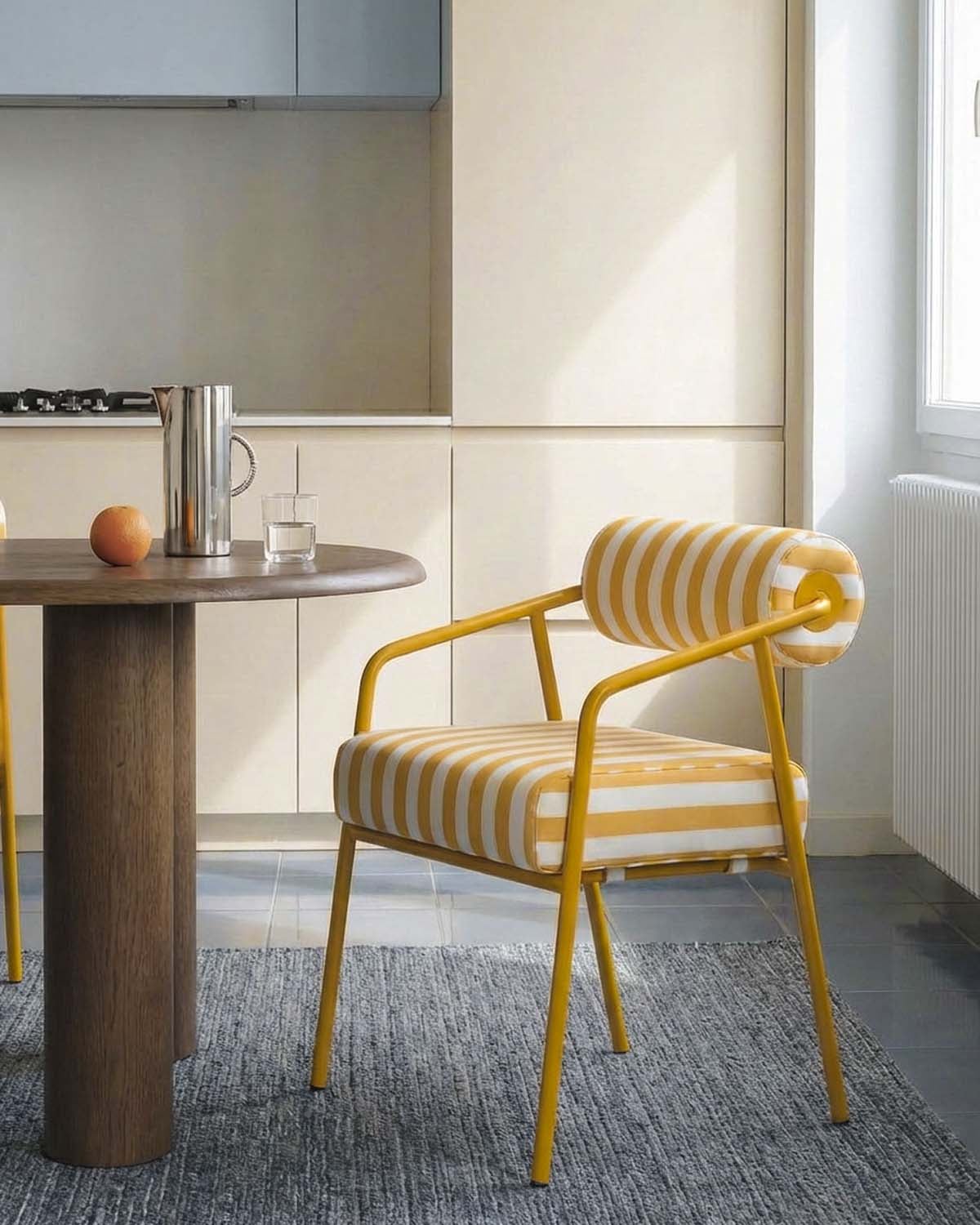 Chaise de Salle à Manger en Métal et Tissu Mitha, image de la gelerie 2
