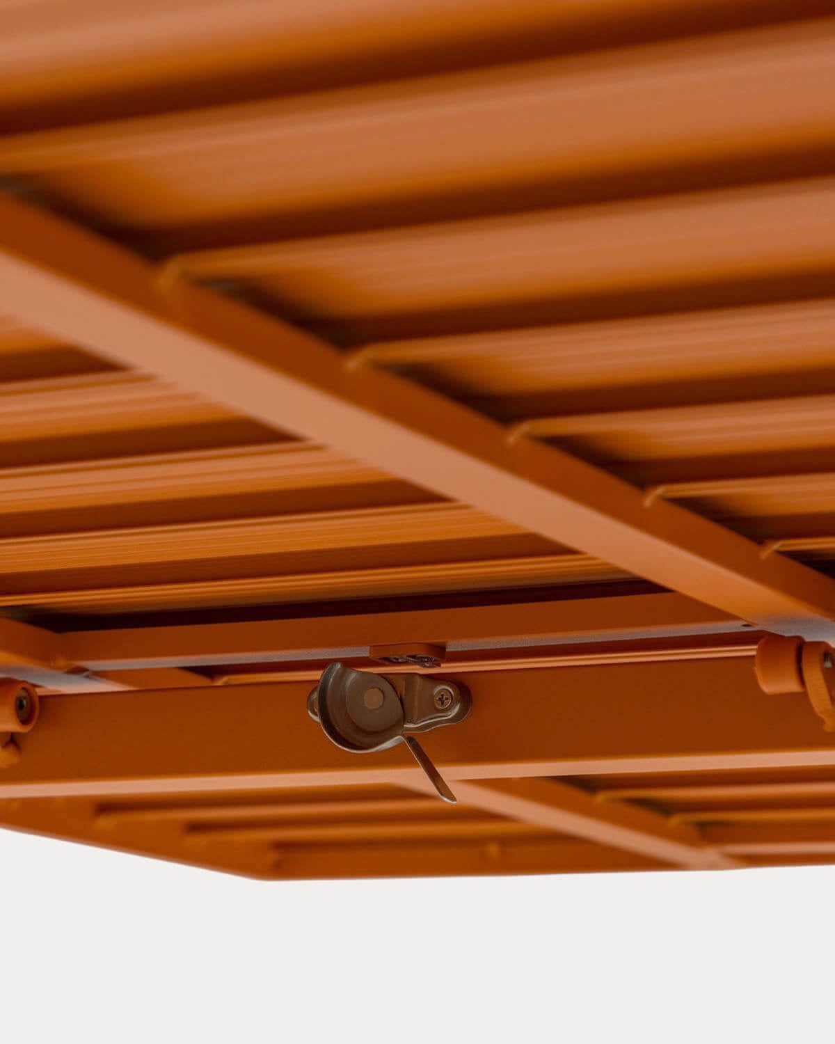 Ensemble Table Extensible Rectangulaire Seila (135-265x100 cm) et 6 Chaises d'Extérieur en Aluminium avec Accoudoirs Vinke, image de la gelerie 10