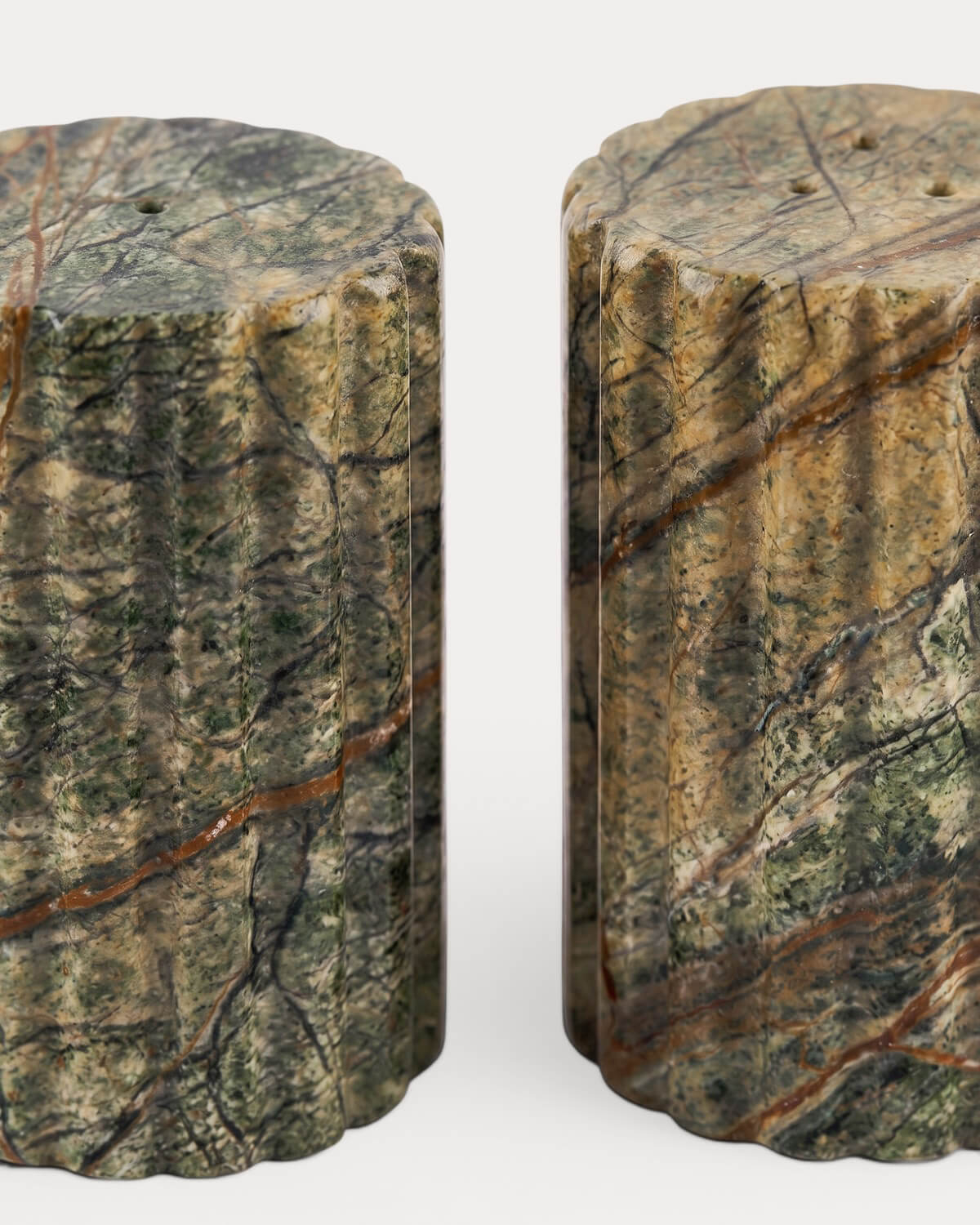 Set de Salière et Poivrière en Marbre Brawley, image de la gelerie 5