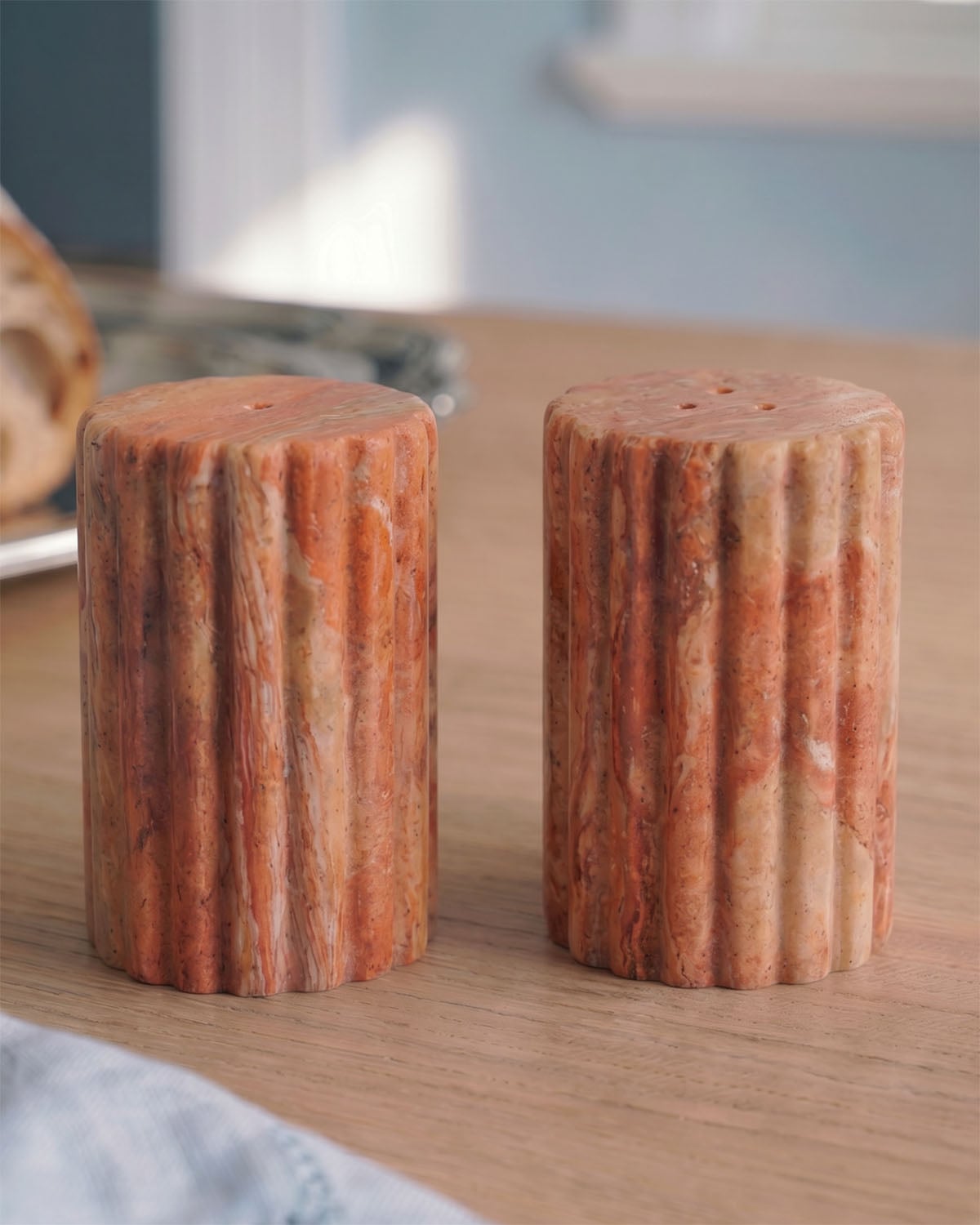 Set de Salière et Poivrière en Marbre Brawley, image de la gelerie 3
