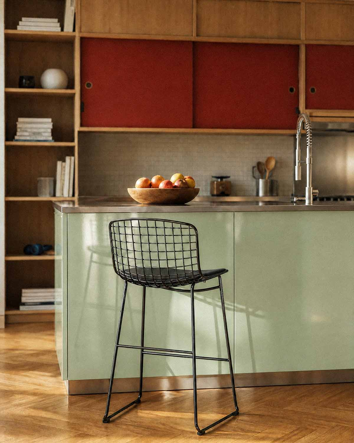 Tabouret Haut en Métal Dossier Bas Aras, image de la gelerie 2