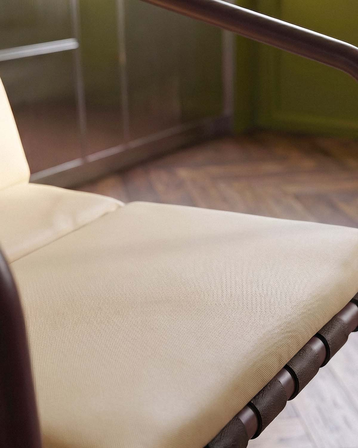 Pack 4 chaises de salle à manger avec accoudoirs en aluminium et tissu Vinke, image de la gelerie 3