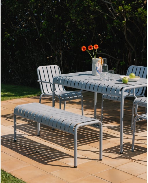 Ensemble Table Rectangulaire (130x80 cm) avec 1 Banc et 4 Chaises en Métal d'Extérieur Tavo