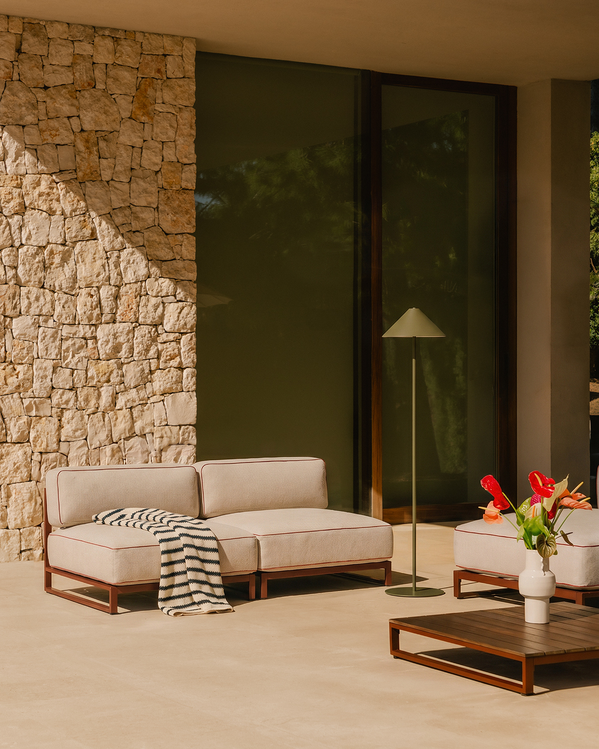 Canapé de Jardin Modulaire 2 Pièces avec Module Central en Métal et Tissu Kristen, image de la gelerie 2