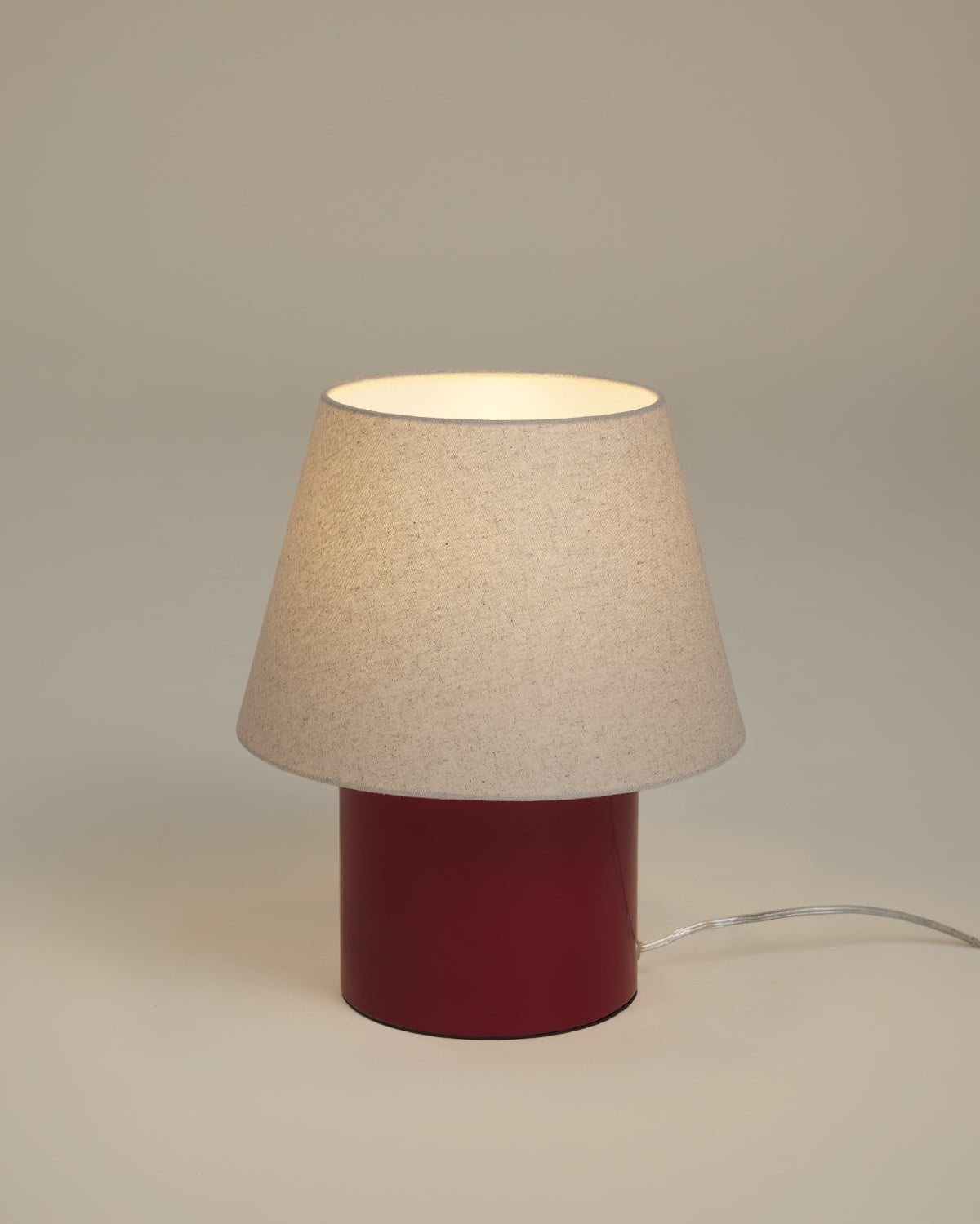 Lampe de table en céramique et tissu Haruo, image de la gelerie 4