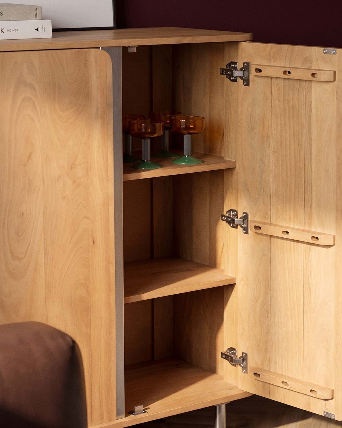 Buffet haut à 2 portes 90x40 cm en bois de manguier et métal Mhuan, image de la gelerie 3