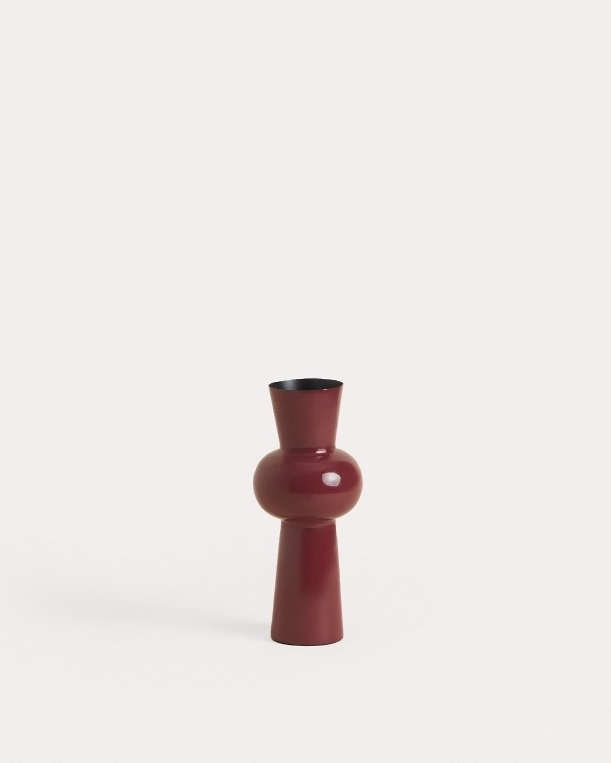 Vase en métal Kireran, image de la gelerie 1