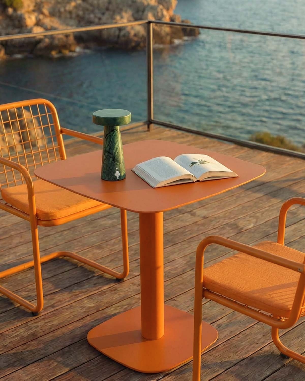 Table d'extérieur carrée 70x70 cm en métal Zoilo, image de la gelerie 2