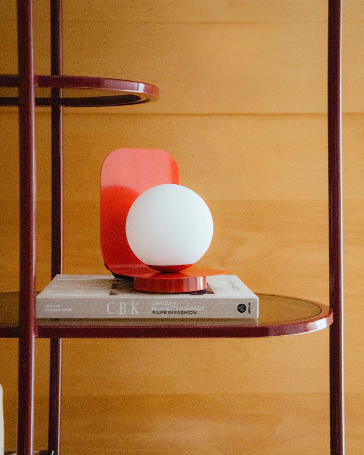 Lampe de table en métal Perles, image de la gelerie 2