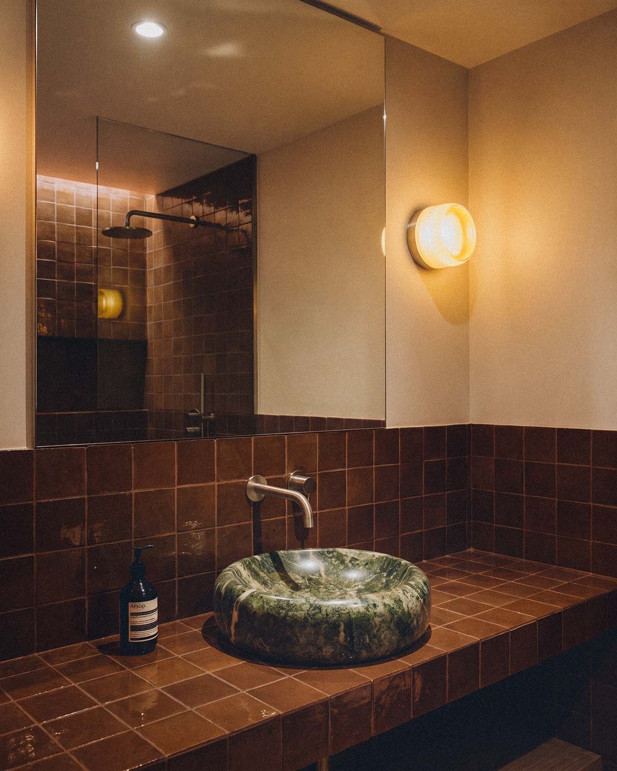 Lavabo rond Ø42 cm en marbre Saskia, image de la gelerie 2