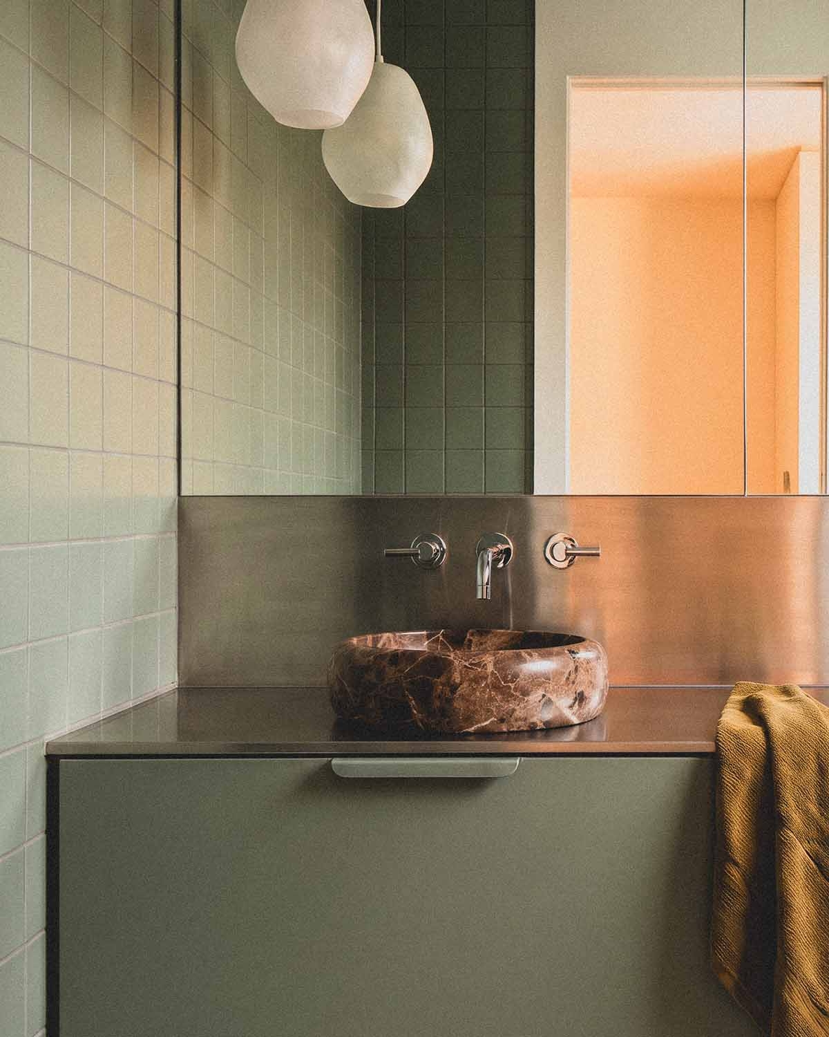 Lavabo rond Ø42 cm en marbre Saskia, image de la gelerie 9