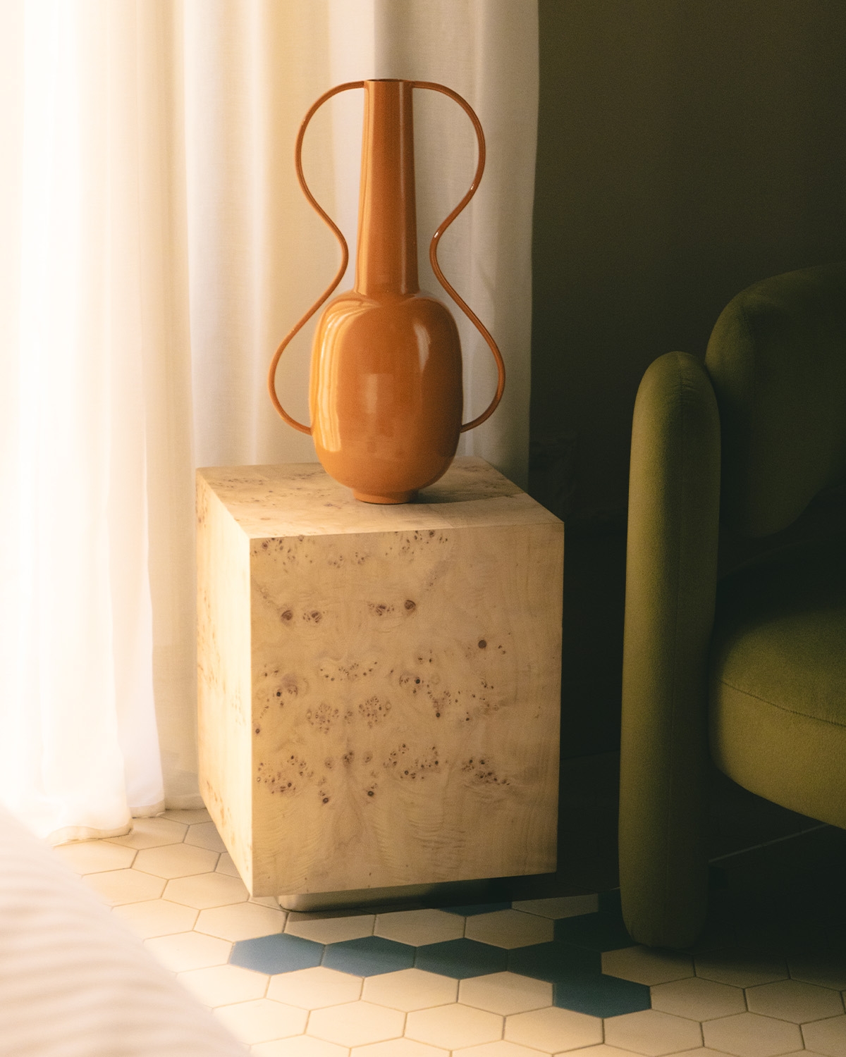 Table d'appoint carrée 35x35 cm en bois et métal Gunar, image de la gelerie 2