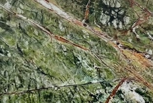 Grüner Marmor Flora