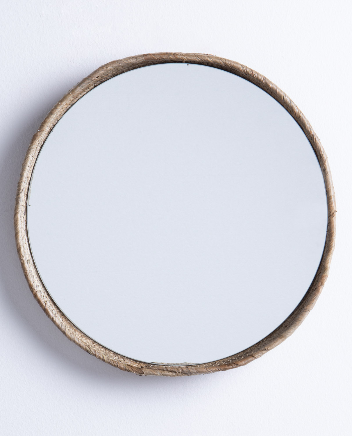 Specchio da Parete Rotondo in Legno (Ø40 cm) Banli, immagine della galleria 1