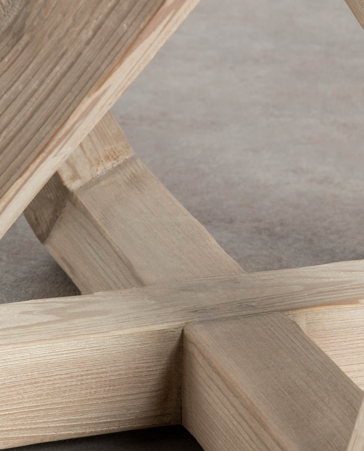 Tavolo Ausiliare Rotondo in Cristallo e Legno (Ø57 cm) Araj, immagine della galleria 2