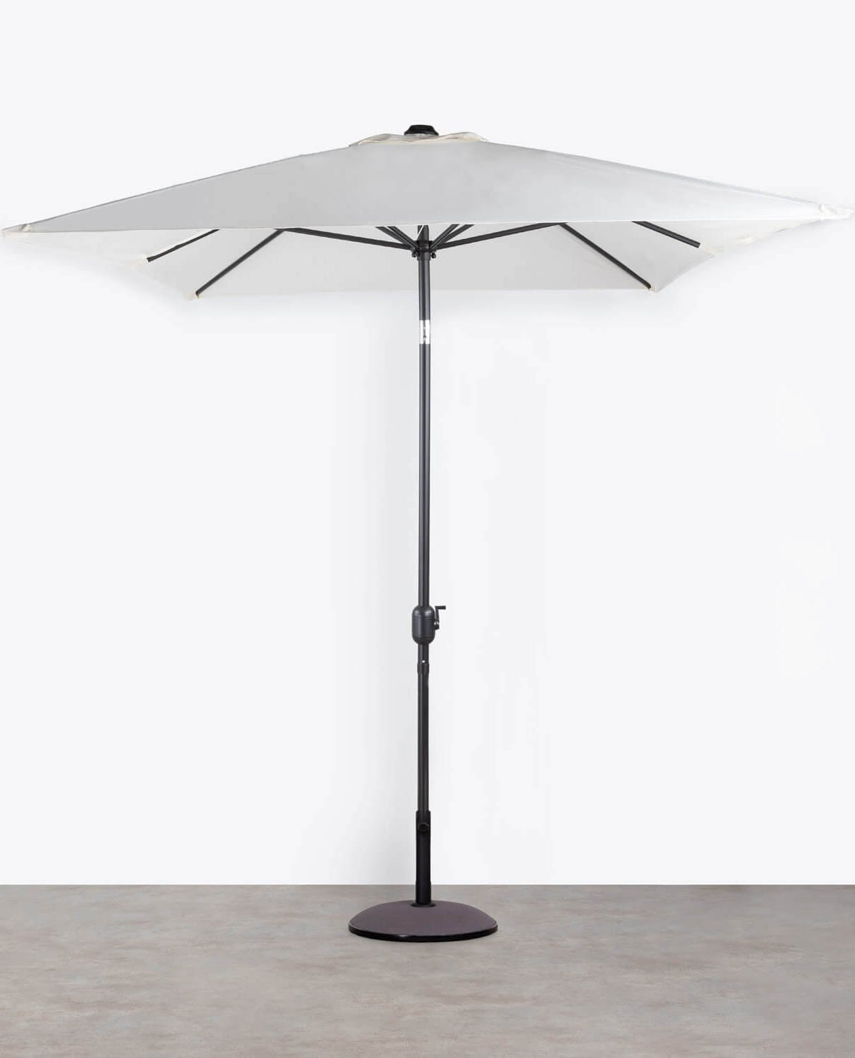 https://cdn.themasie.com/it/1998161/ombrellone-da-giardino-e-terrazza-295x295-cm-kuer.jpg