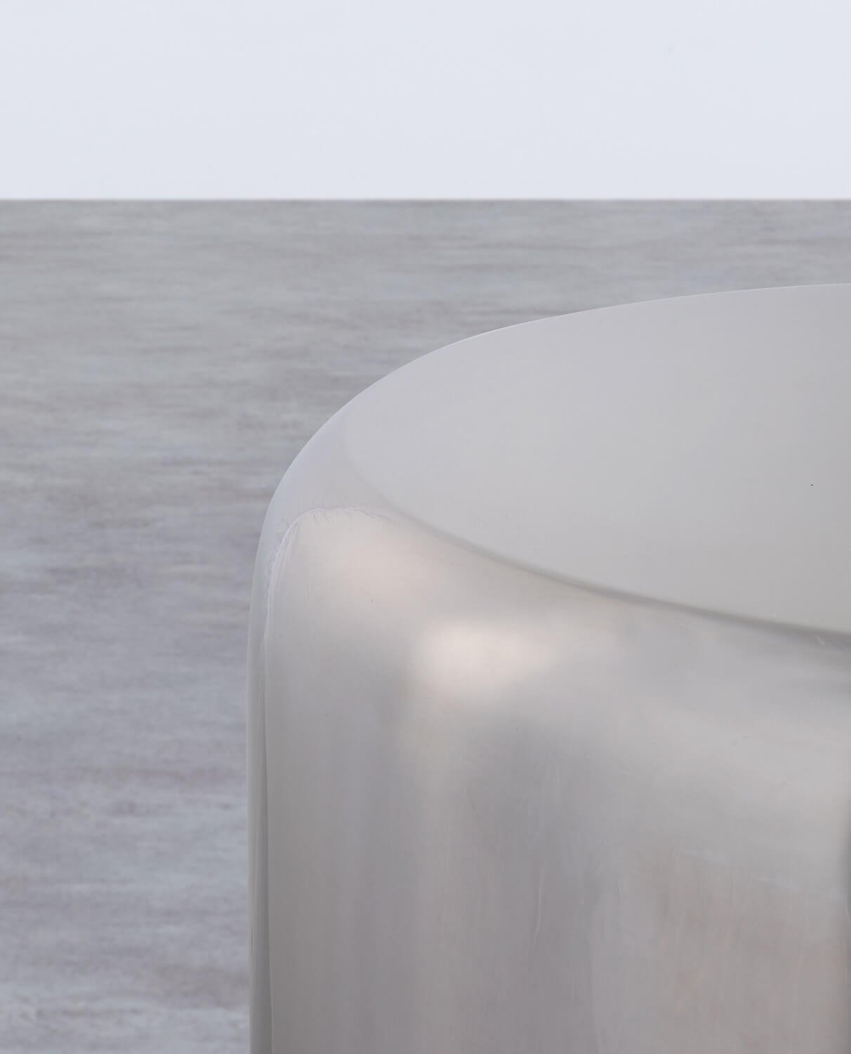 Tavolino Asuiliario Rotondo in Metallo (Ø50 cm) Onso, immagine della galleria 2