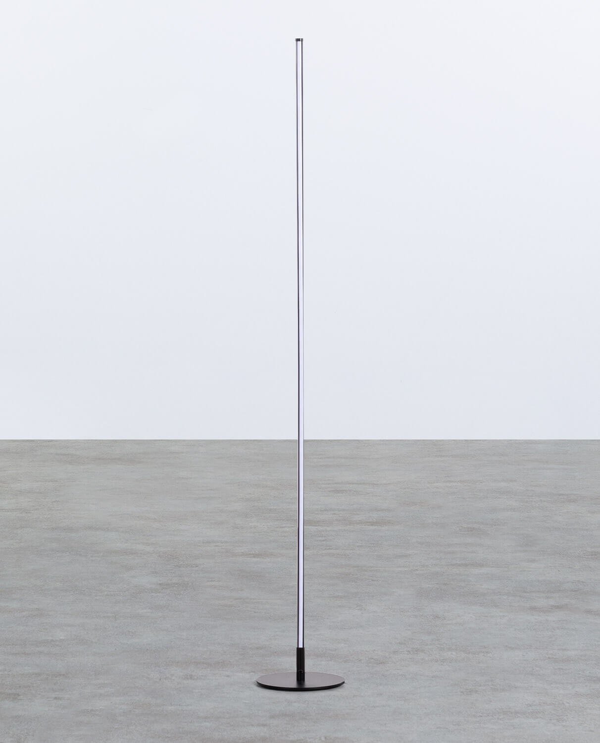 Lampada da terra in Alluminio Marey, immagine della galleria 1