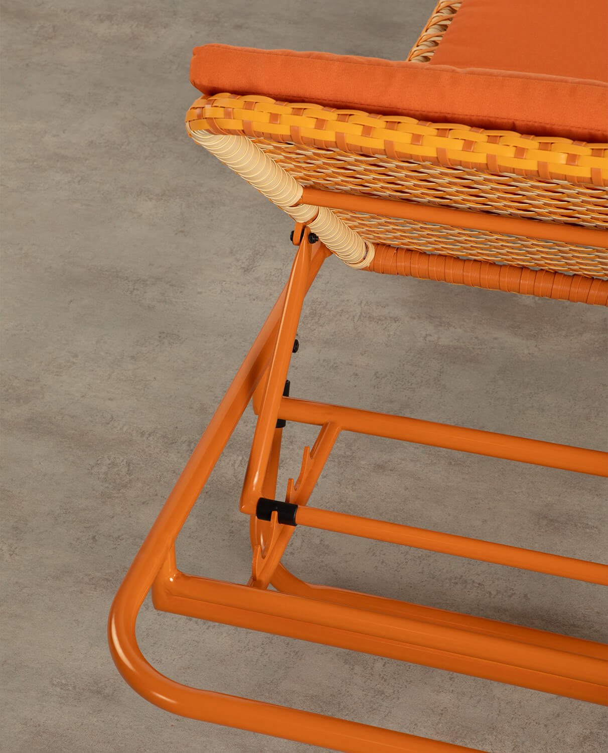 Lettino Reclinabile in Alluminio e Rattan Sintetico con Cuscino Roys, immagine della galleria 9