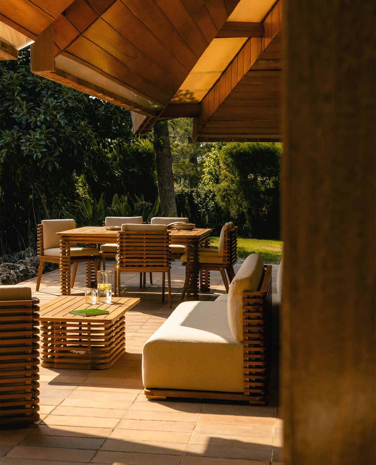 Set da Giardino con Divano a 3 Posti, 2 Poltrone e Tavolino in Legno di Acacia e Tessuto Hazan, immagine della galleria 6