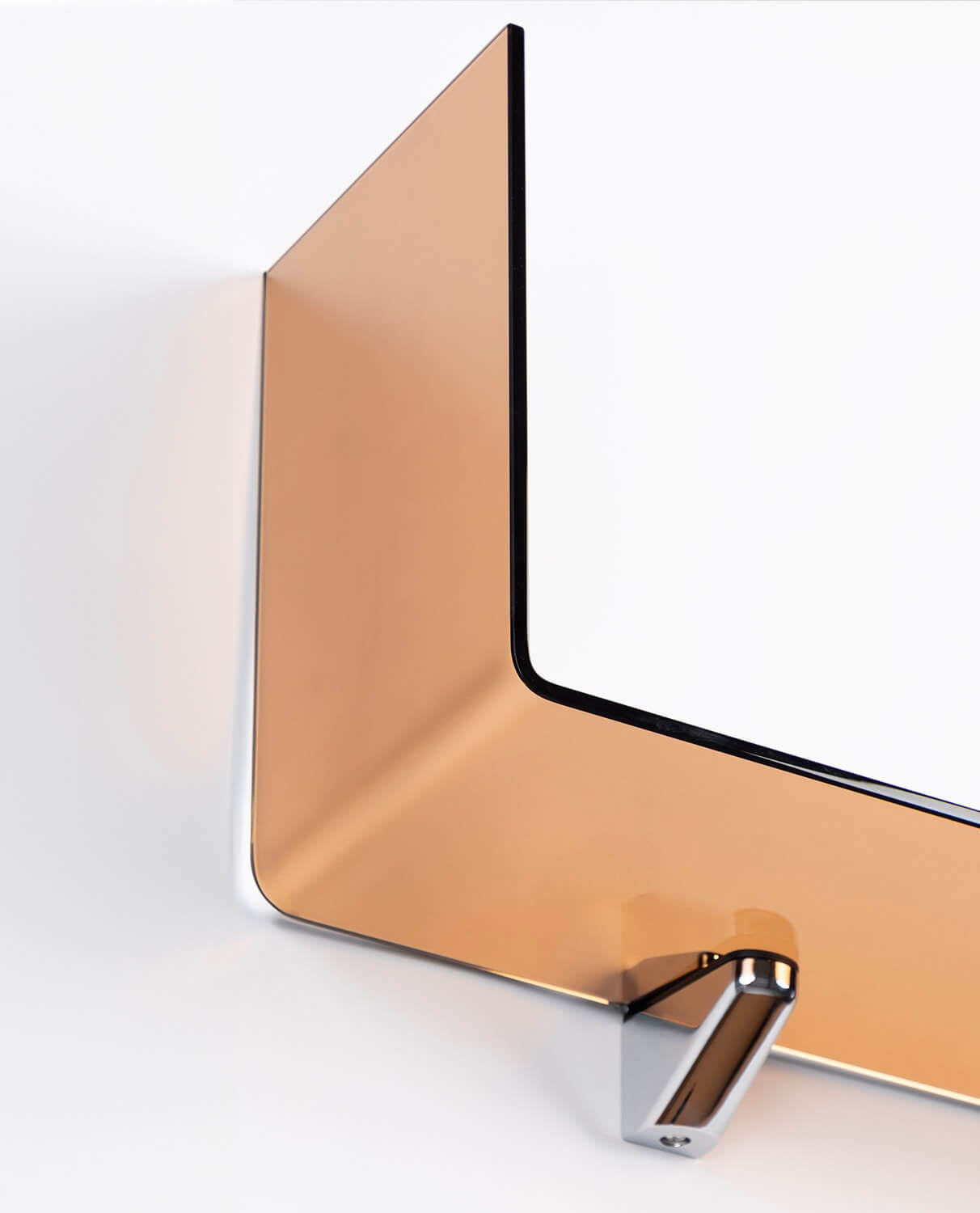 Set di 2 Mensole da Parete in Vetro Curvato a forma di L Iris , immagine della galleria 4