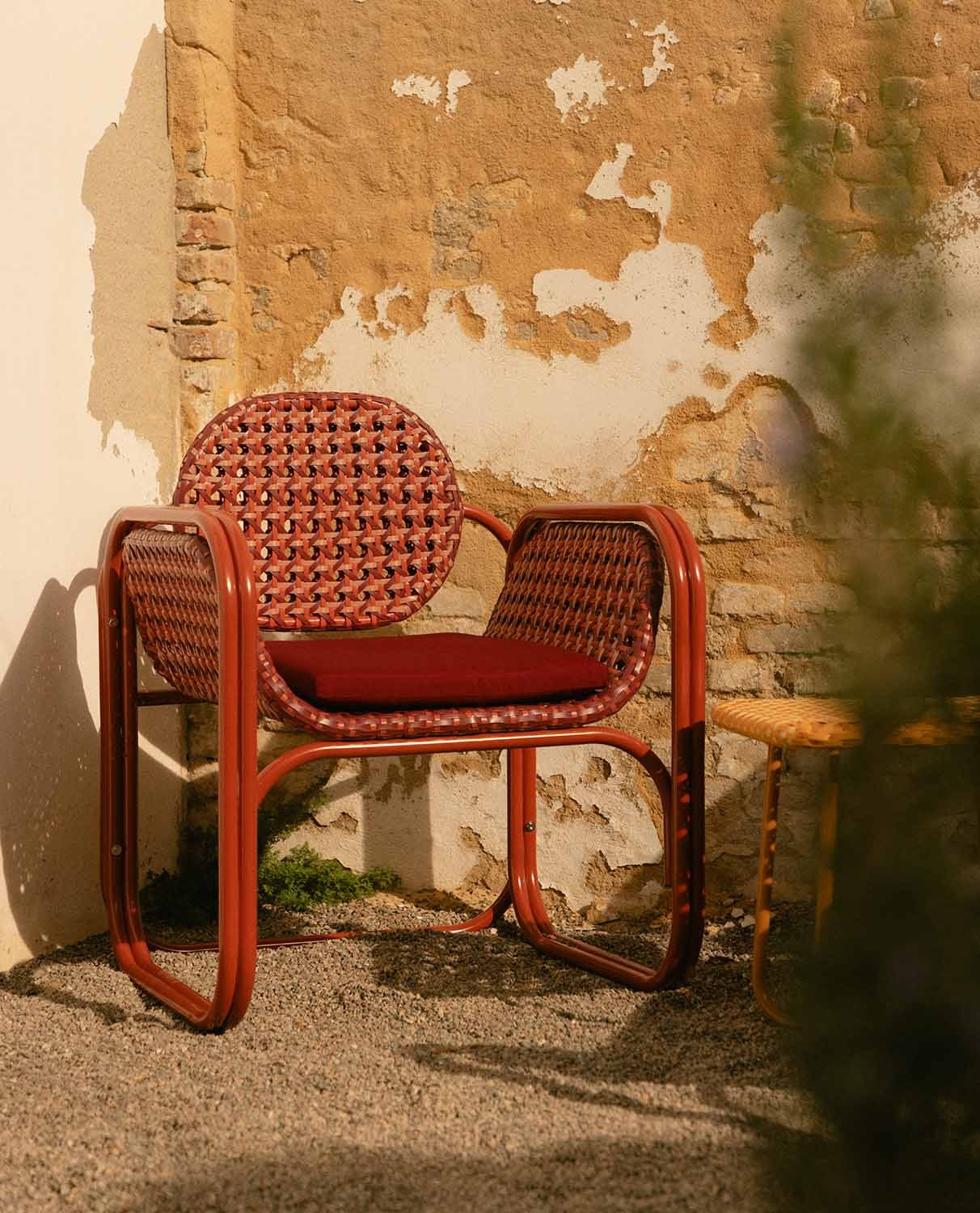 Poltrona con Braccioli in Alluminio e Rattan Sintetico con Cuscino Roys , immagine della galleria 2