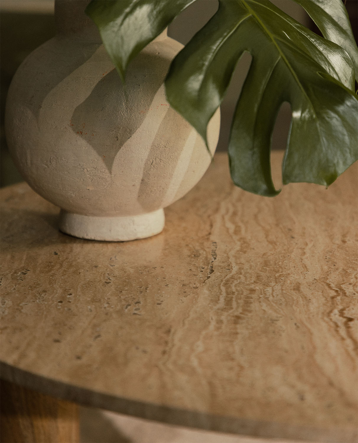 Vassoio Rotondo In Ceramica Effetto Marmo, 25 Cm – Per Organizzare Trucchi, Gioielli O Saponi In Bagno E Cucina