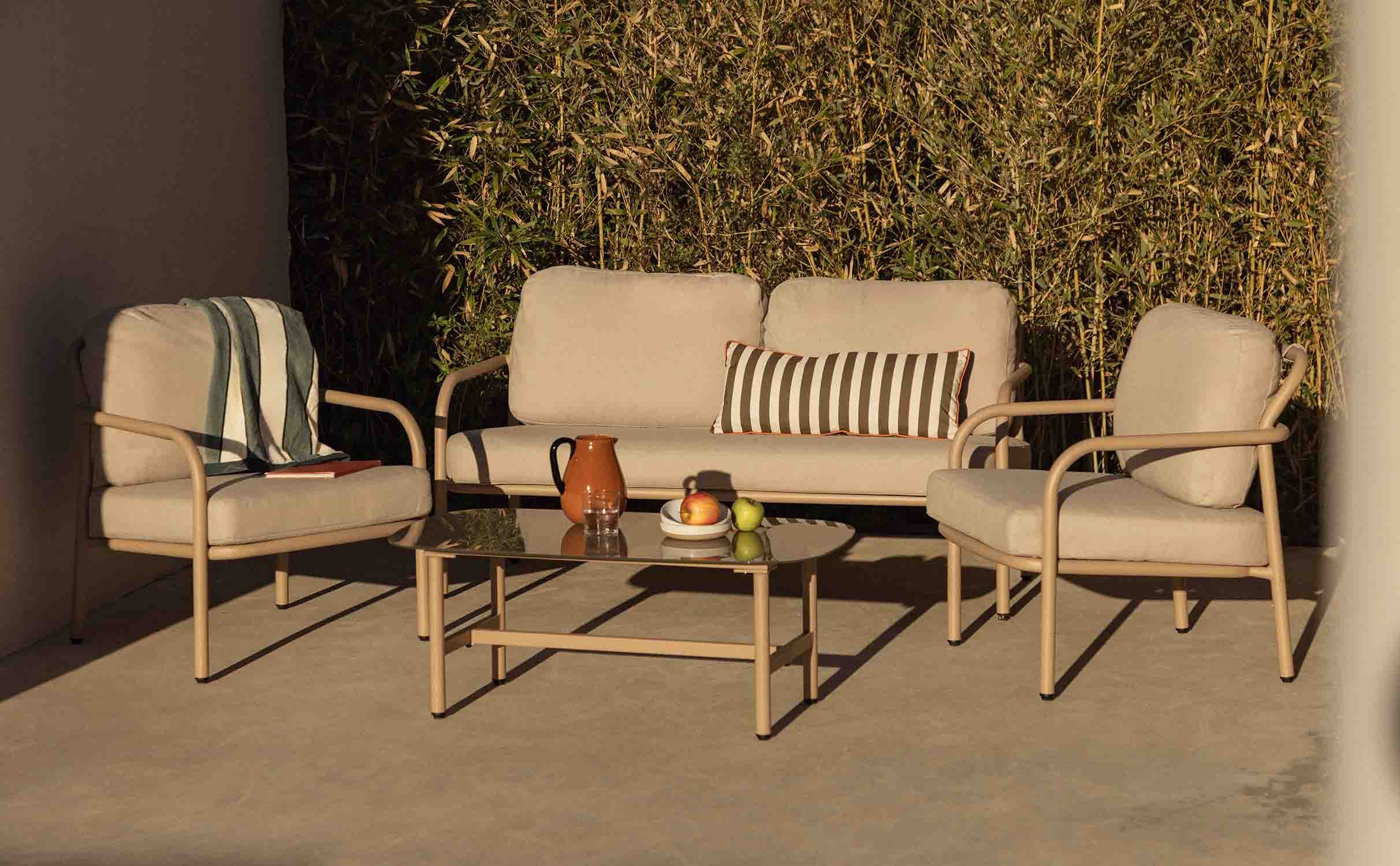 Set da Giardino in Metallo e Tessuto con Tavolino Aleina, immagine della galleria 1