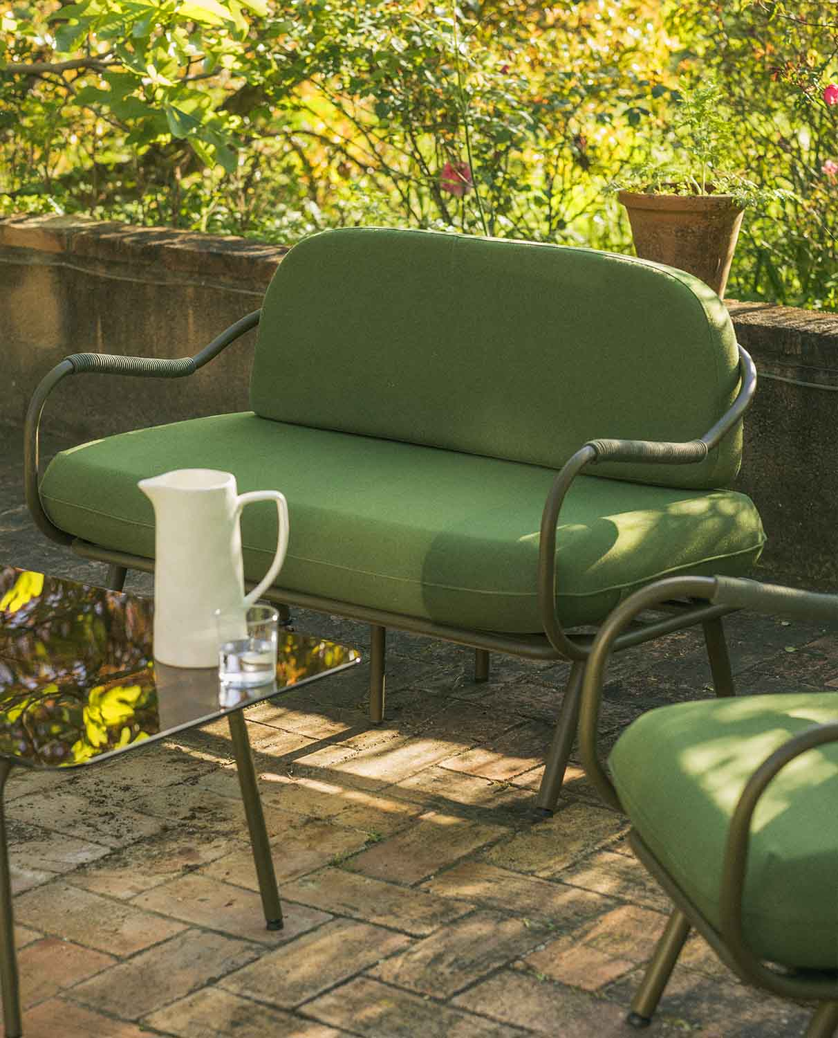 Divano da Giardino a 2 Posti in Metallo e Tessuto Xoan, immagine della galleria 2