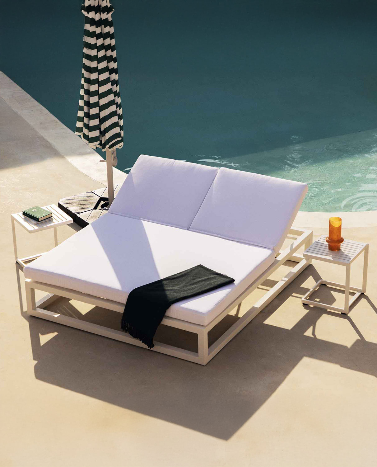 Set di Sdraio Reclinabili Doppie Kewin e 2 Tavolini Laterali in Alluminio Kreta Colours, immagine della galleria 2