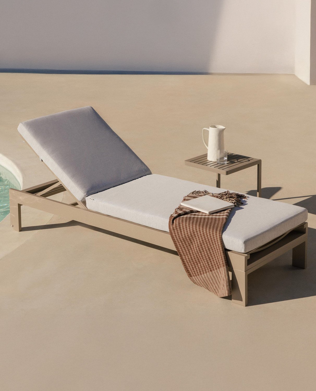 Lettino Reclinabile in Alluminio con Cuscino in Tessuto New Kreta, immagine della galleria 2