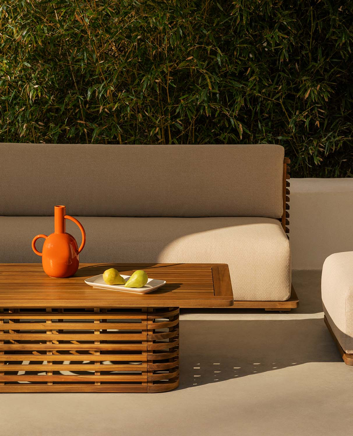 Divano da Giardino in Legno di Acacia a 3 Posti con Cuscini in Tessuto Hazan, immagine della galleria 2