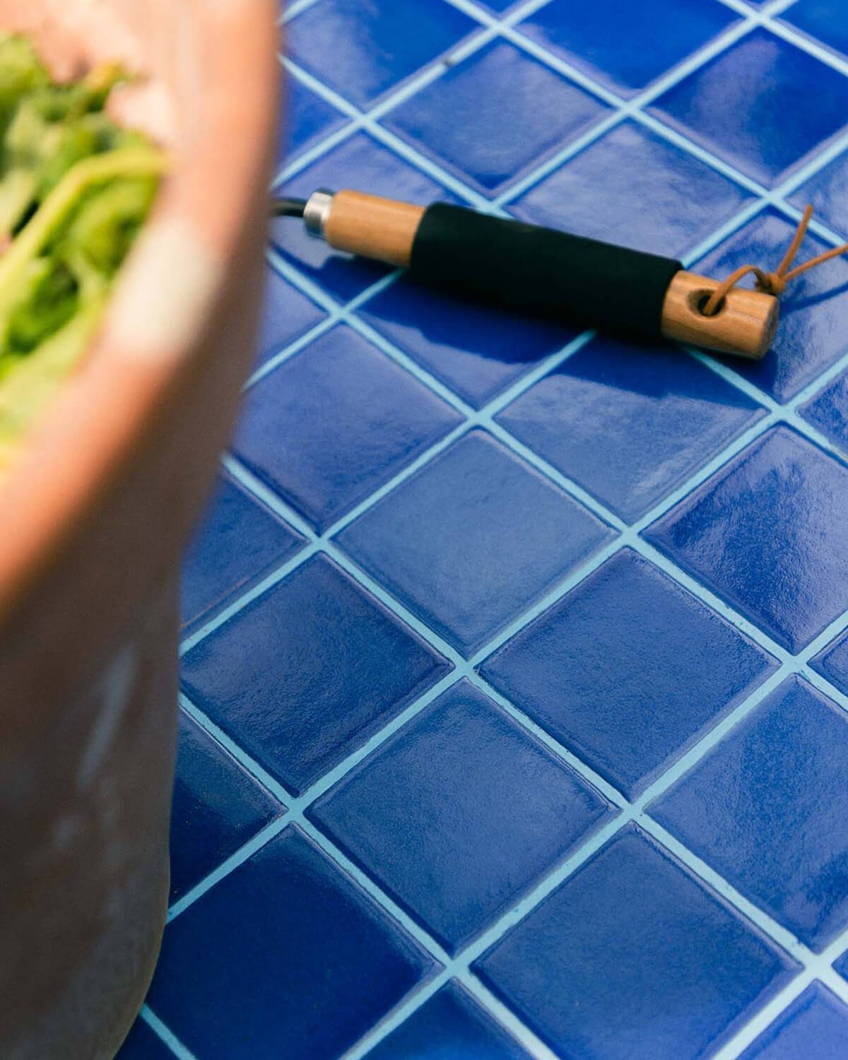 Tavolino in Metallo e Ceramica (Ø60 cm) Zafiro, immagine della galleria 3