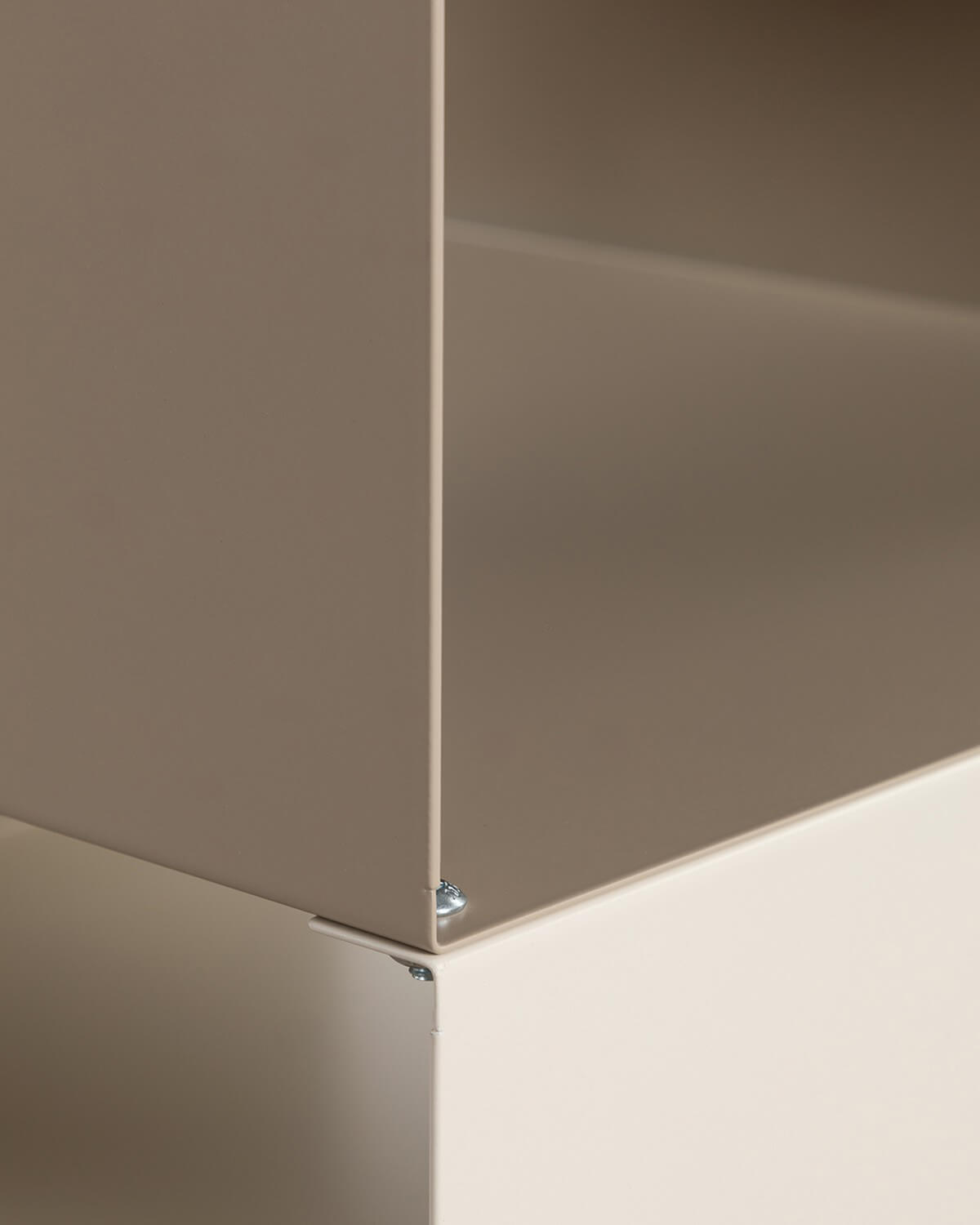 Tavolino con Ruote e Portaoggetti in Metallo (40x40 cm) Aron, immagine della galleria 6