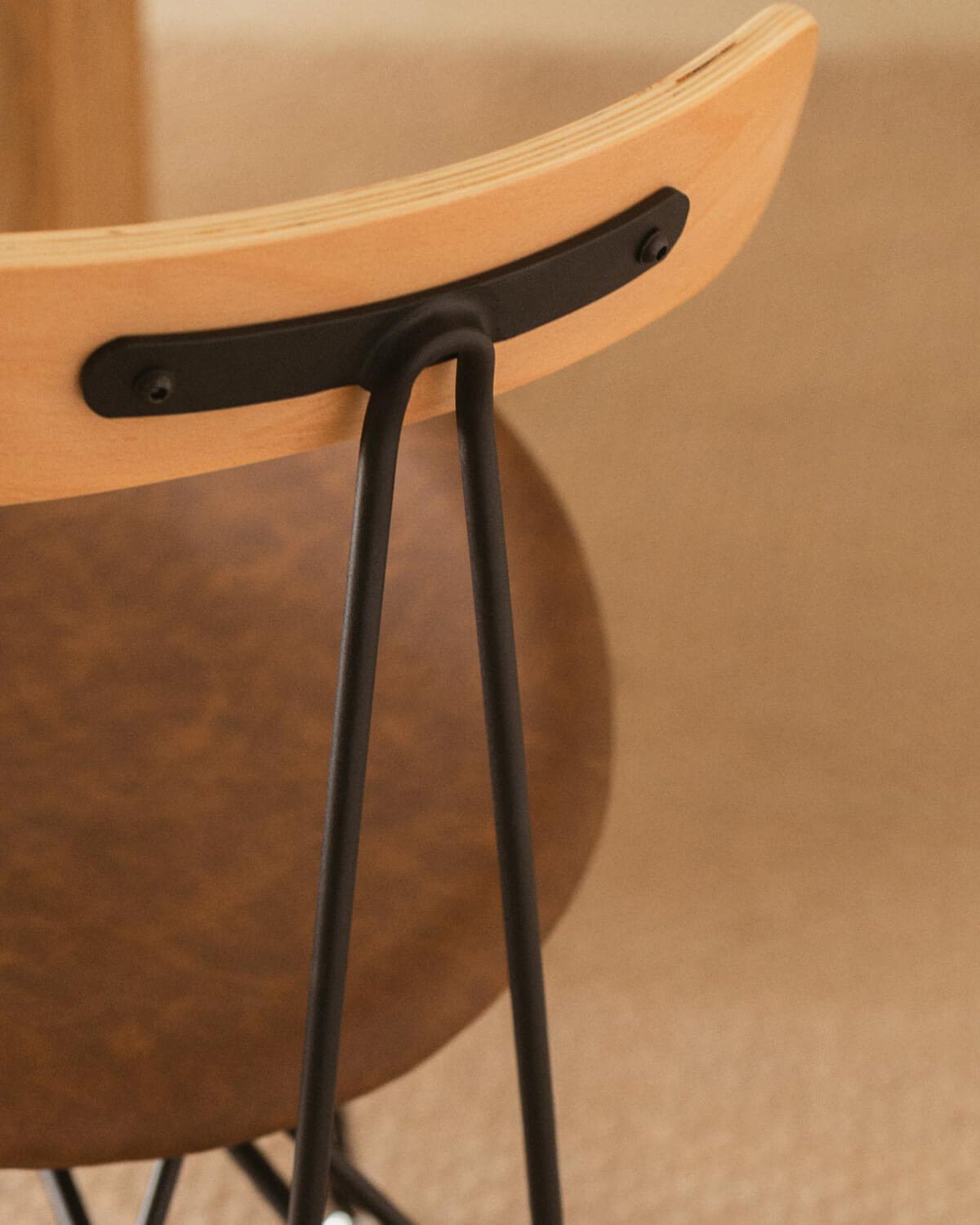 Sedia da Pranzo in Similpelle e Legno Brunela, immagine della galleria 3